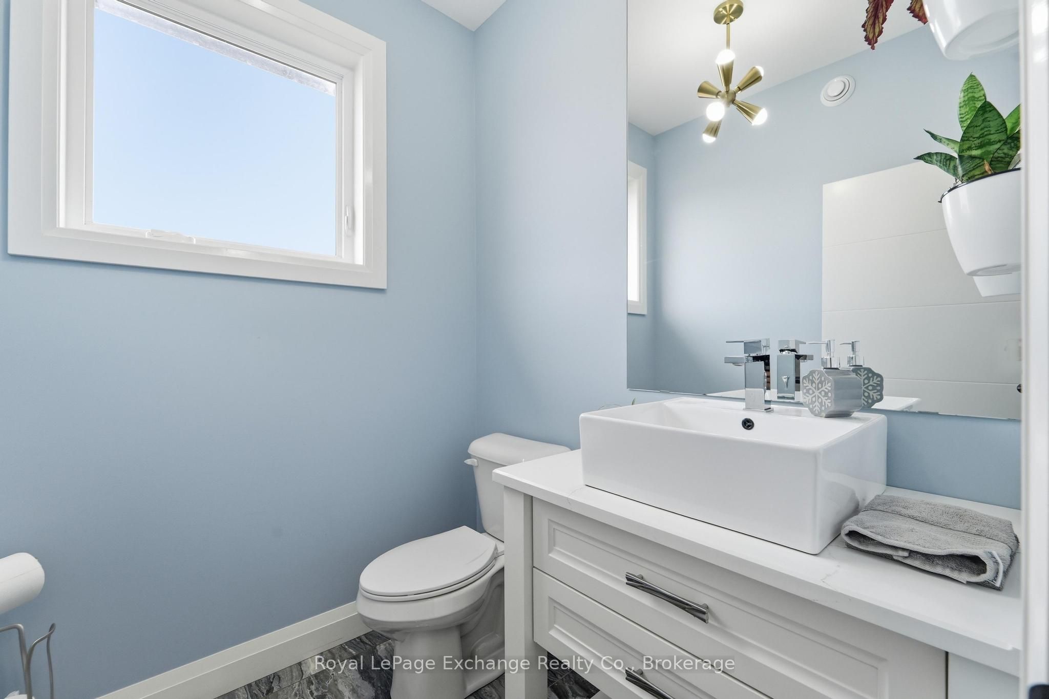 593 Morrison Crescent Property Photo 16