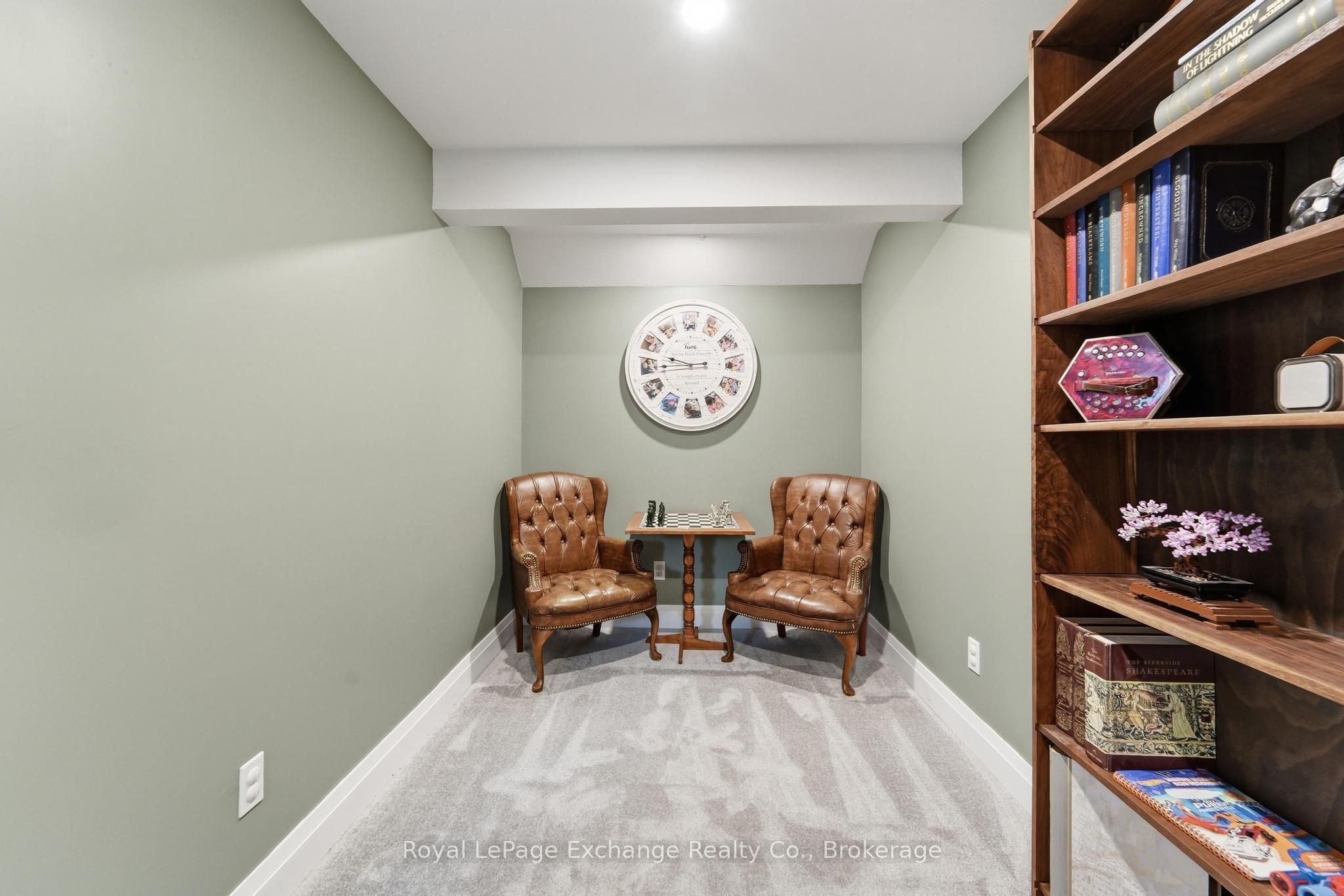 593 Morrison Crescent Property Photo 36