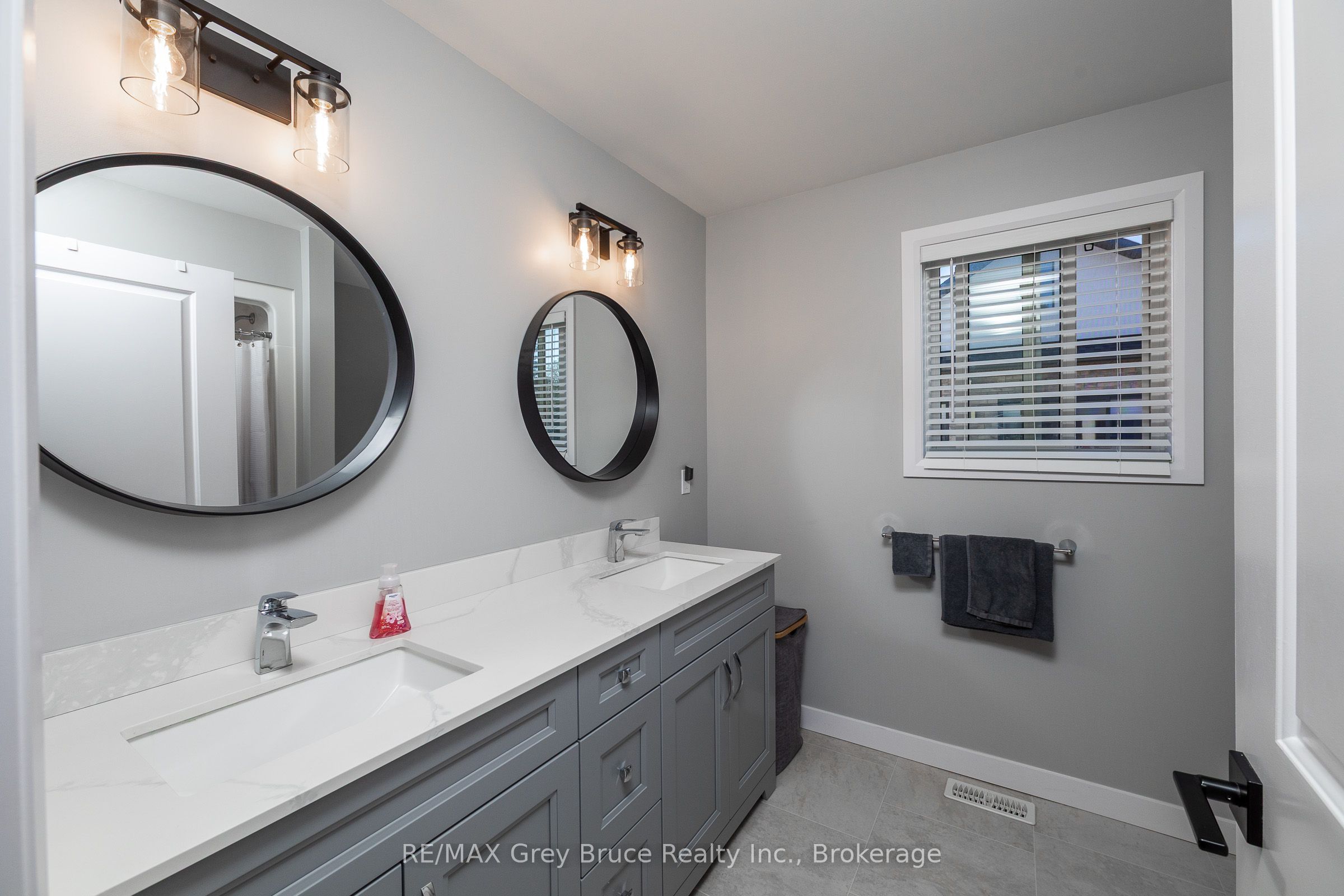 611 Sixth Street N Property Photo 12
