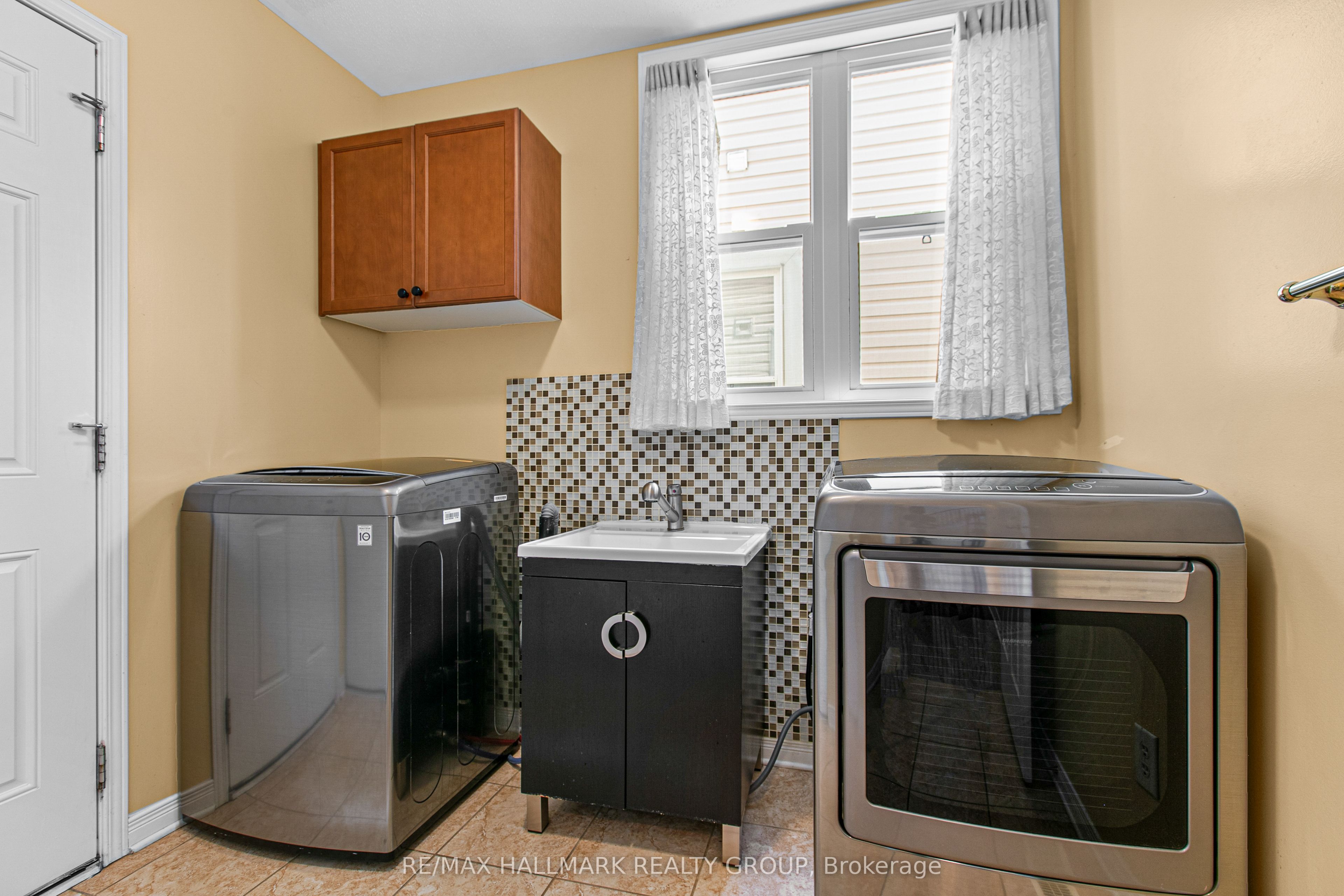 593 Anjana Circle Property Photo 23