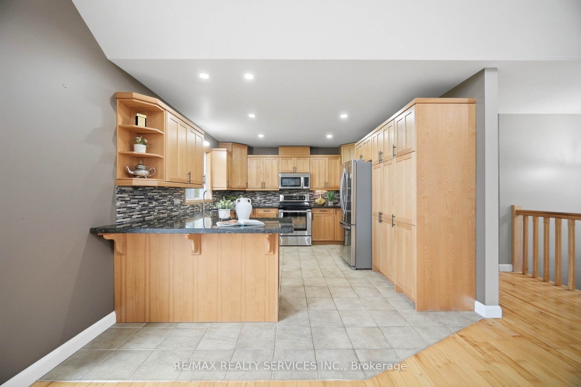 386113 20 Side Road Property Photo 13