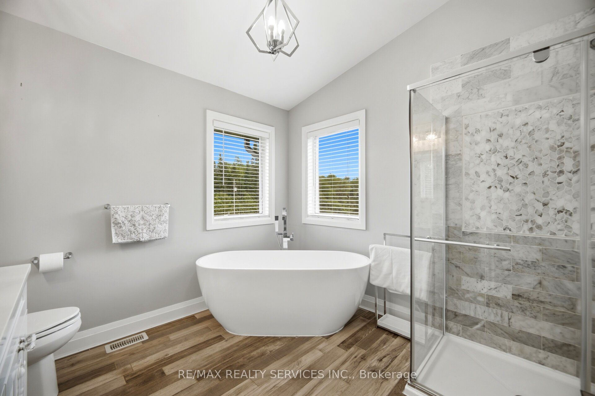 386113 20 Side Road Property Photo 20