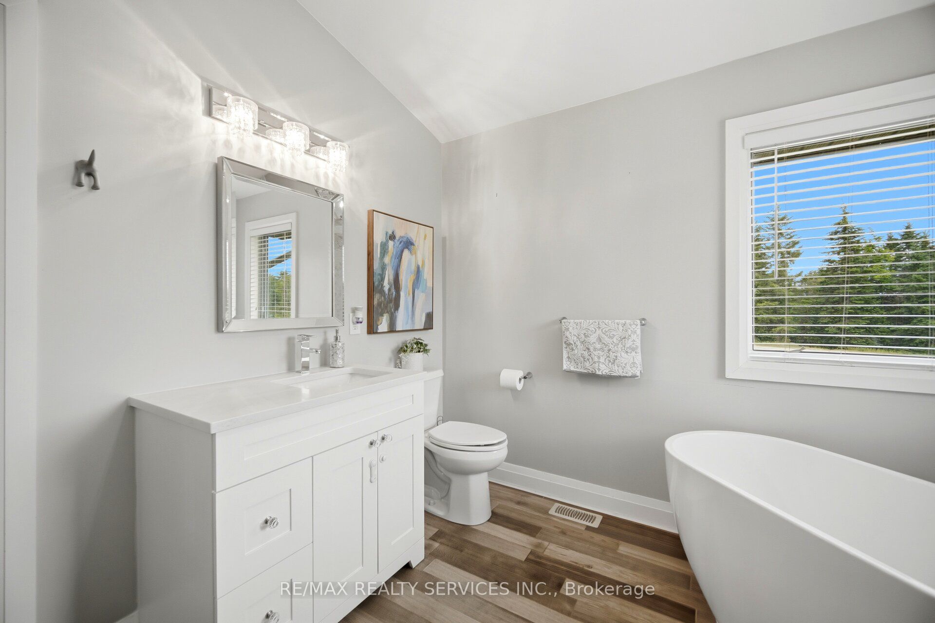 386113 20 Side Road Property Photo 21