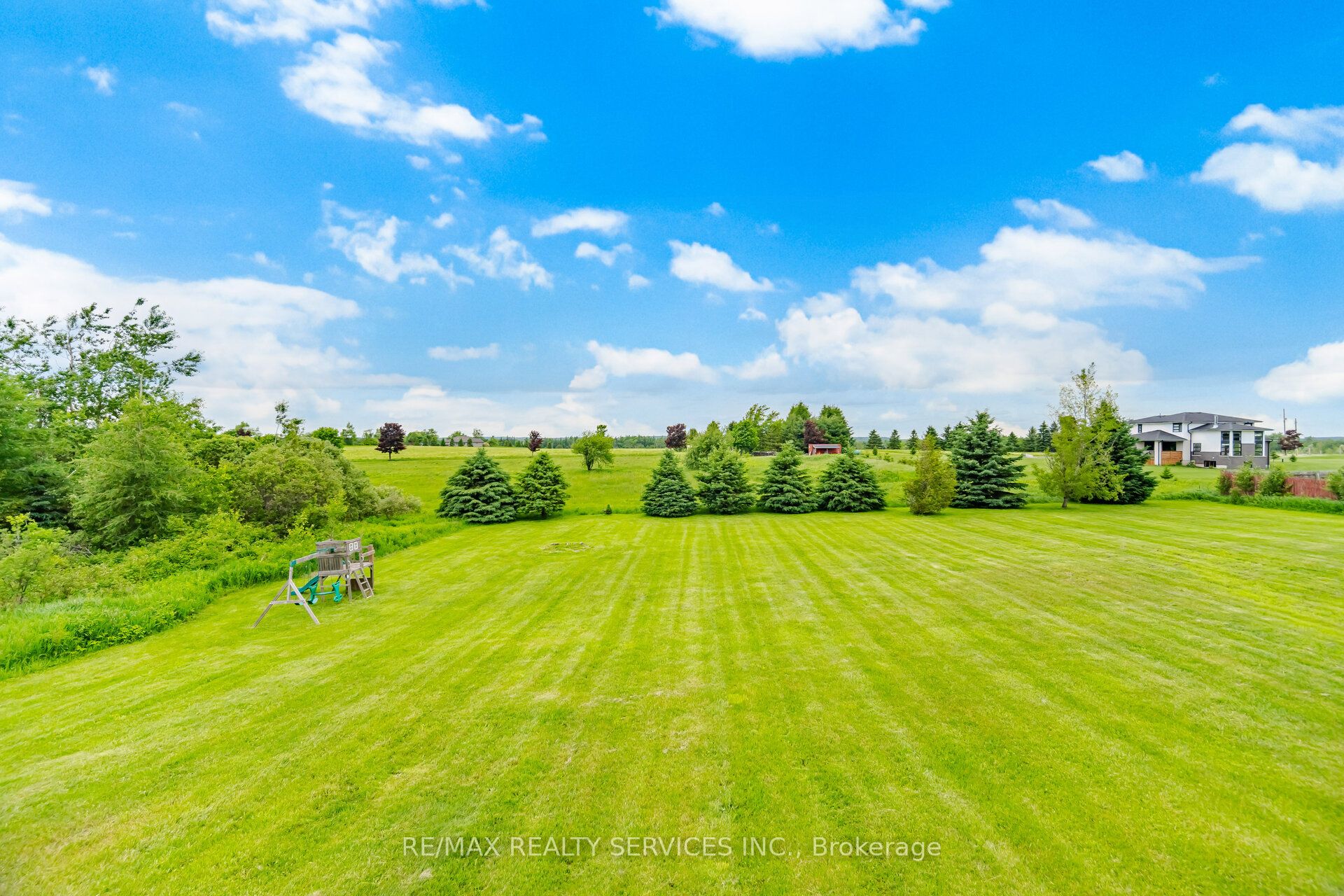 386113 20 Side Road Property Photo 24