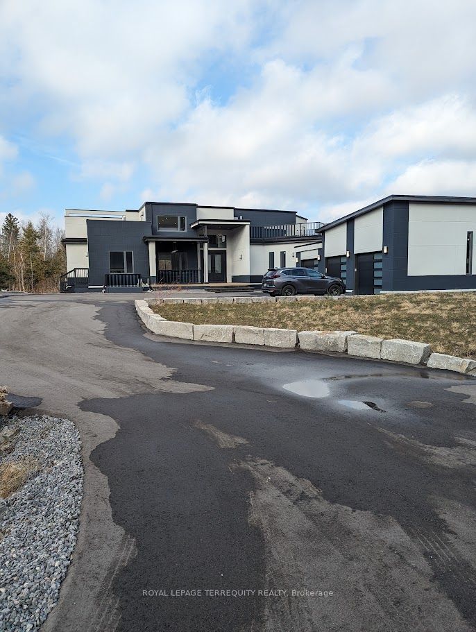 9 Rustlewood Avenue Property Photo 35