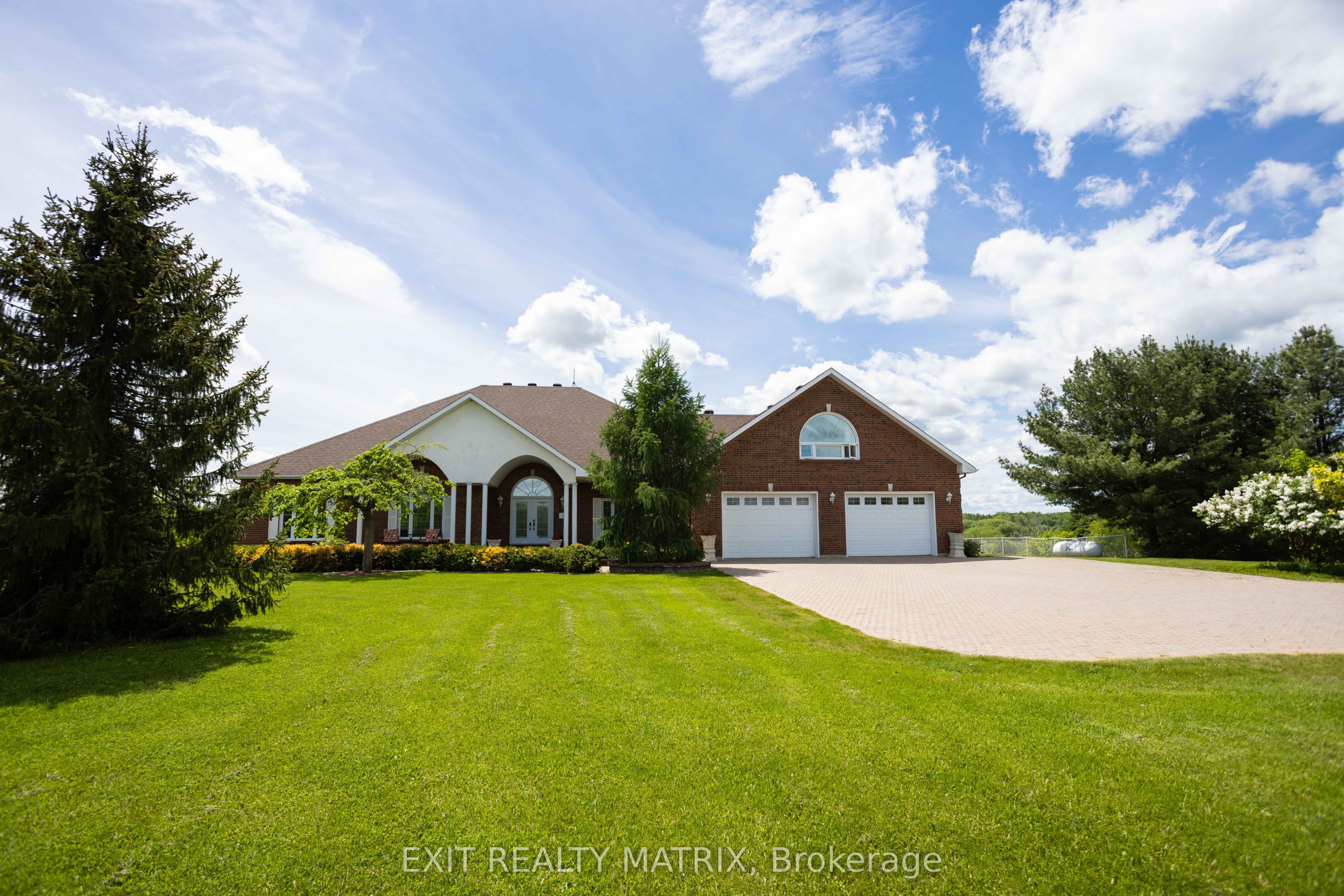649 500 Route E Property Photo 2