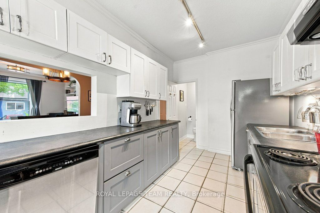 366 Arlington Avenue Property Photo 15