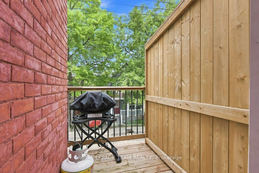 366 Arlington Avenue Property Photo 32