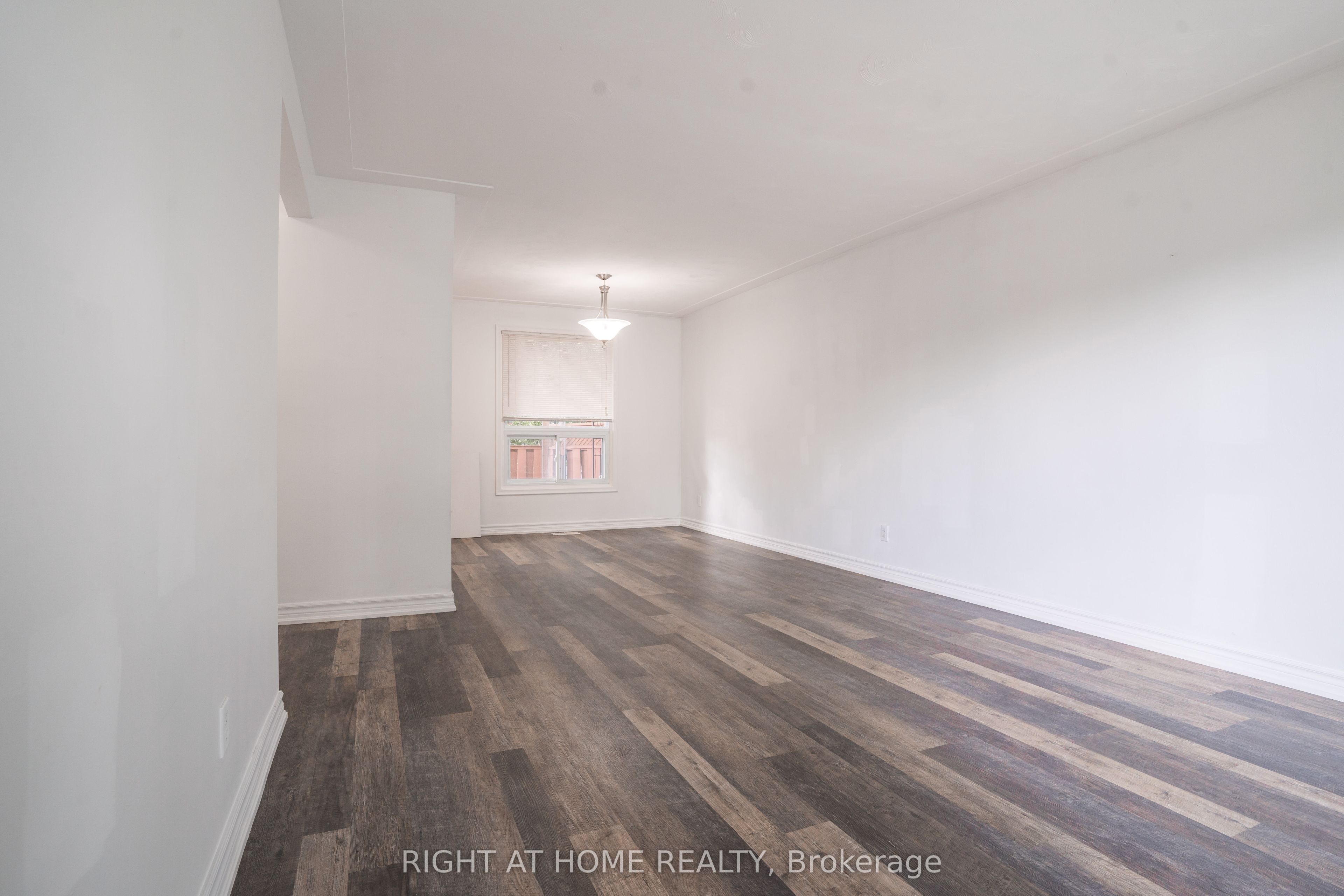 695 Glen Forrest Boulevard Upper Property Photo 6