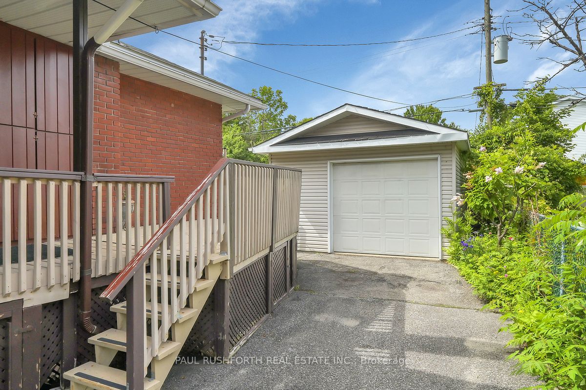 1075 Secord Avenue Property Photo 27