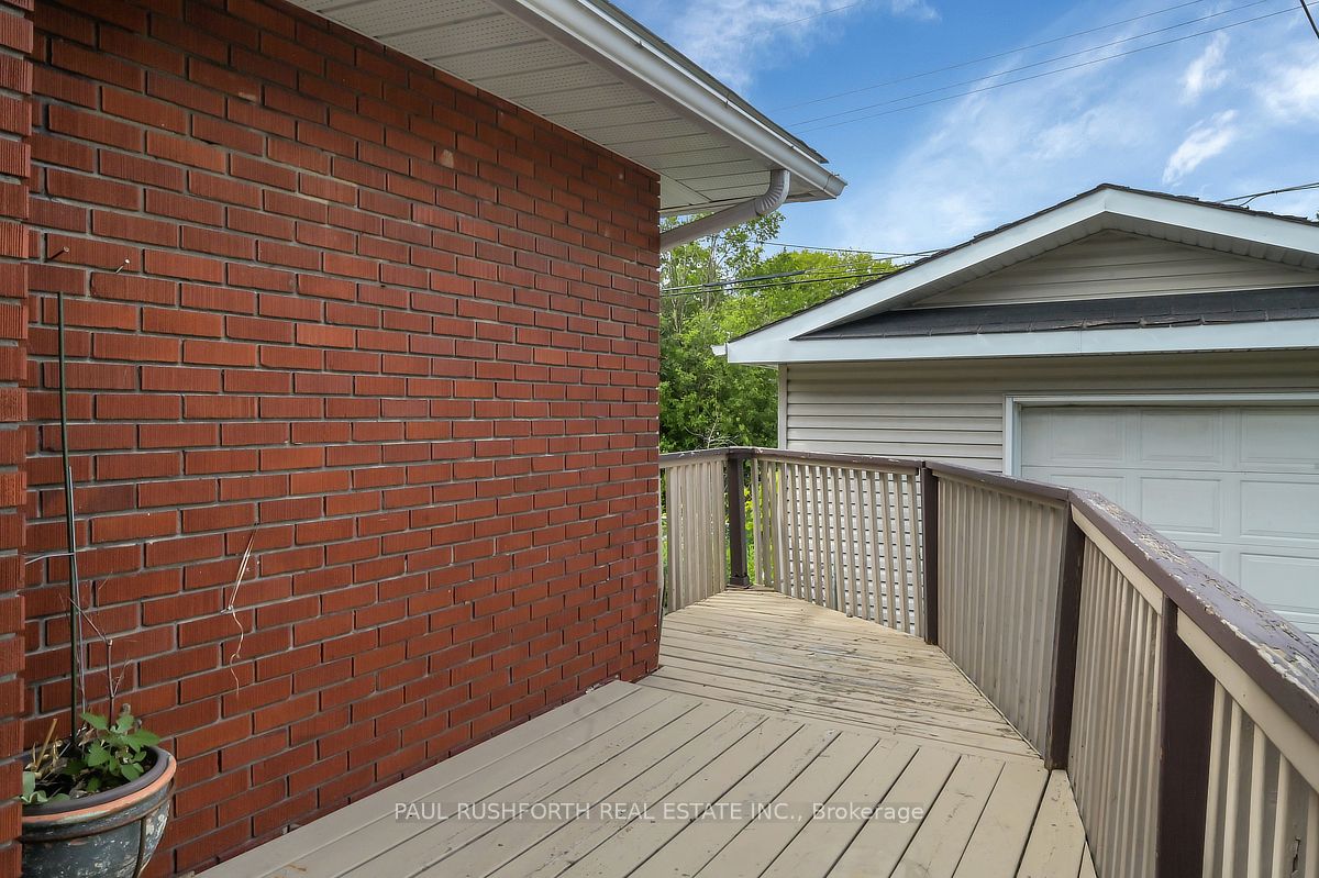 1075 Secord Avenue Property Photo 28