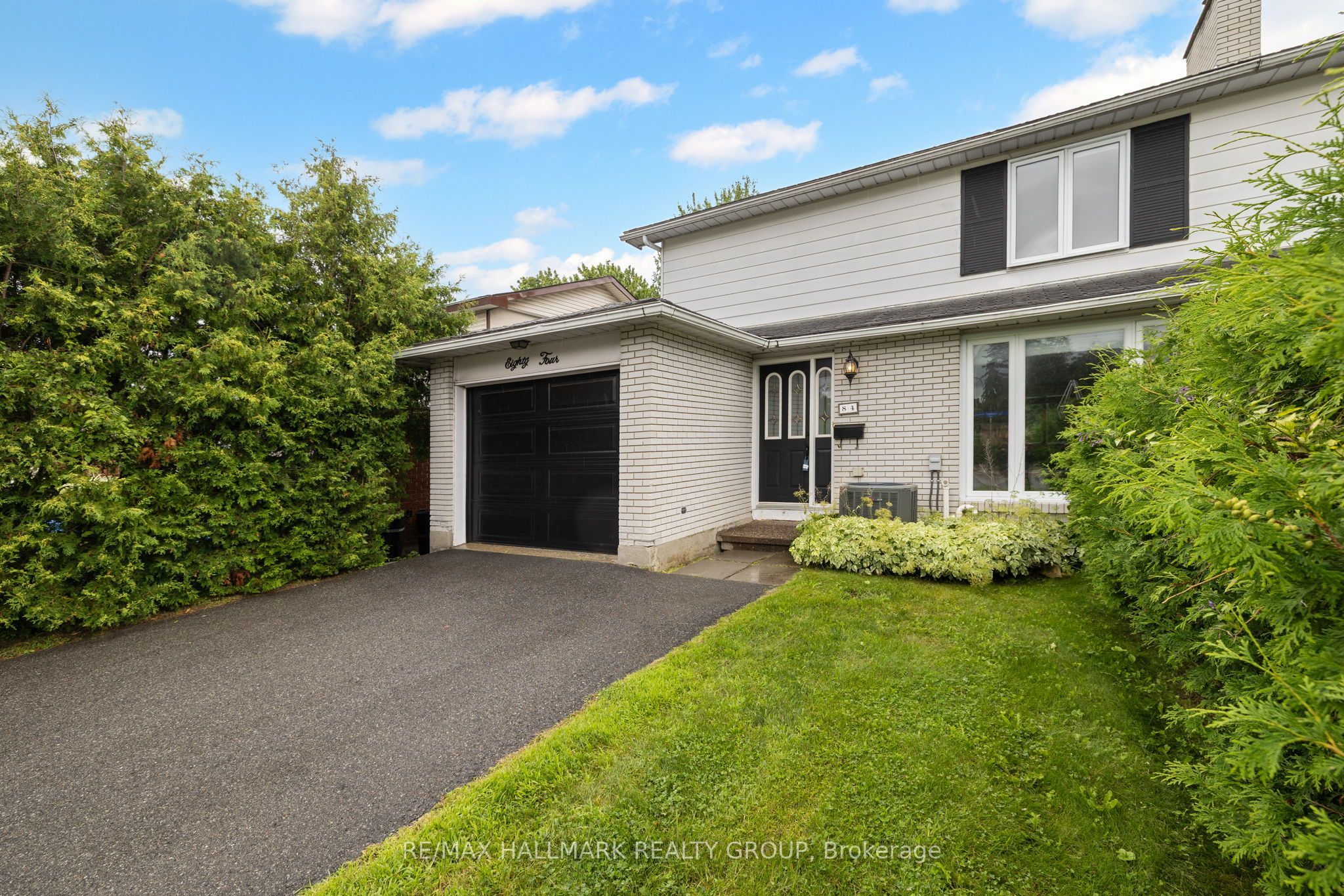 84 Chesterton Drive Property Photo 2