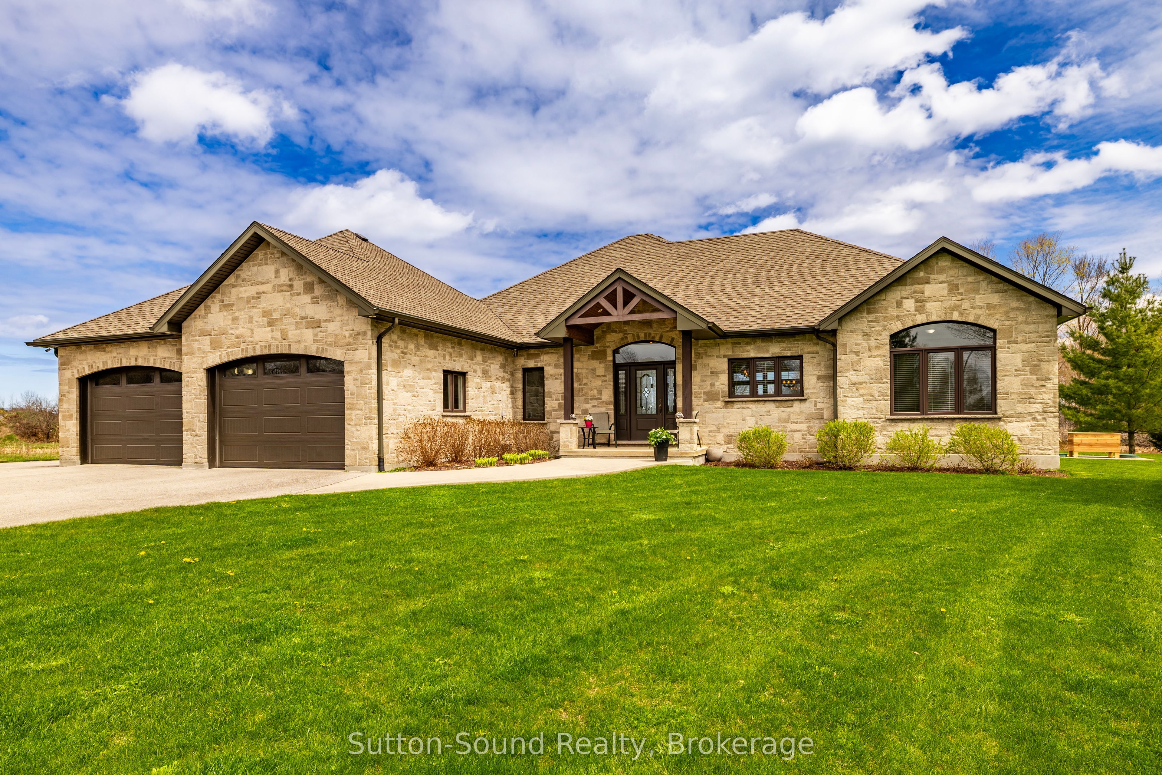 318837 Grey Rd 1 Road Property Photo 2