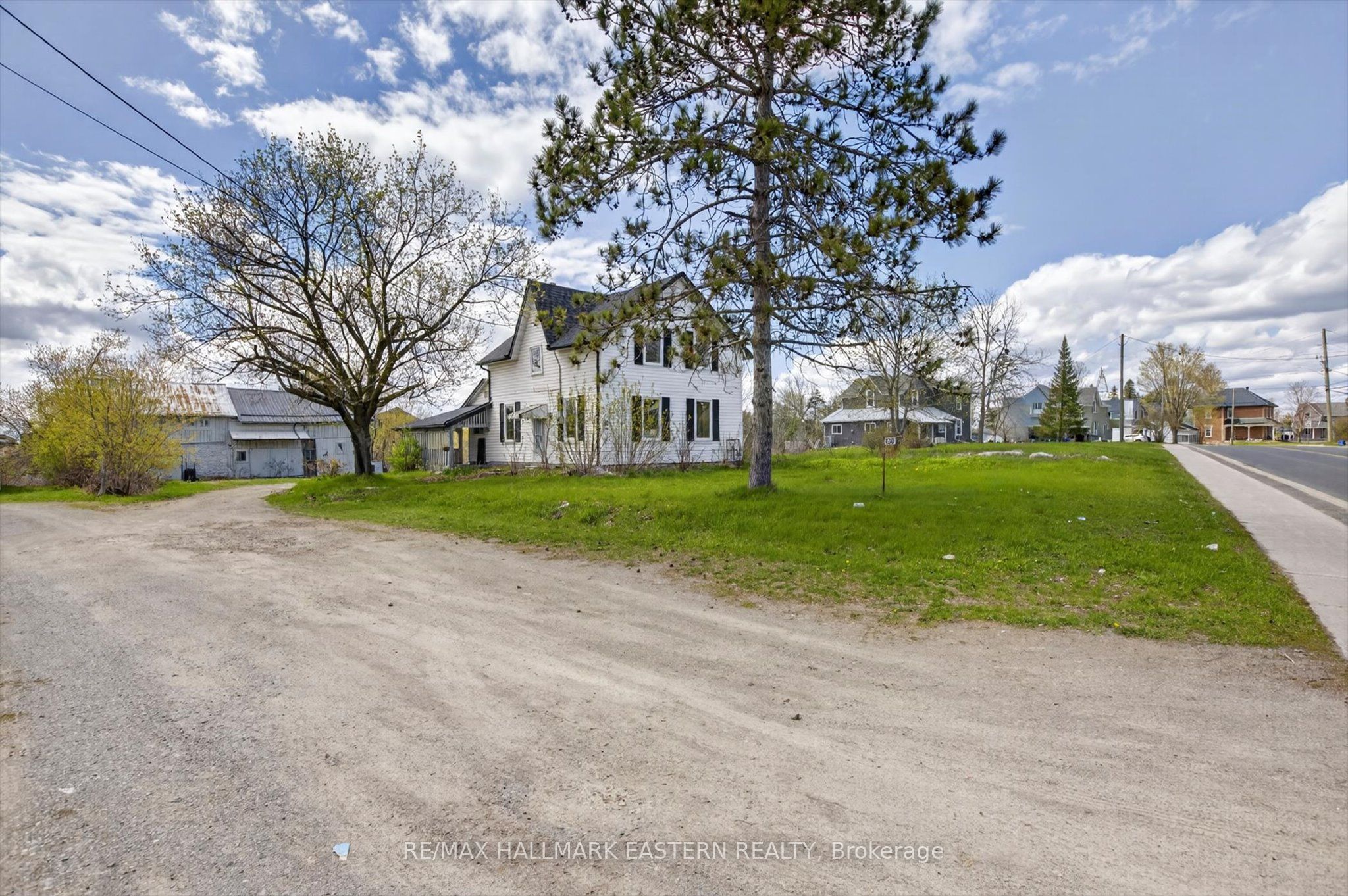 130 County Rd 40 Property Photo 1