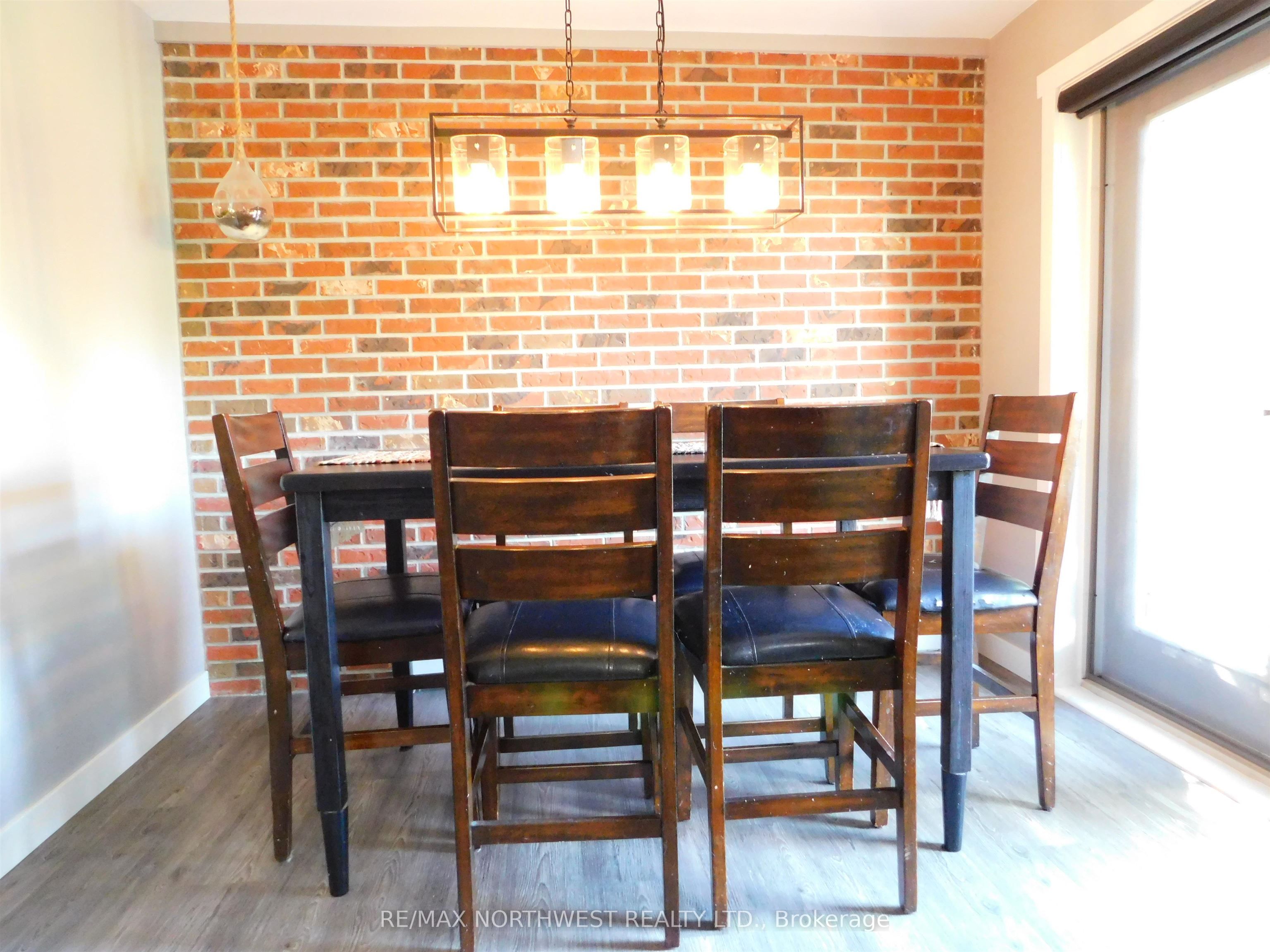 70 Wood Street Property Photo 9