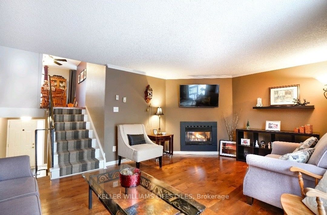 70 Chiddington Gate Property Photo 3