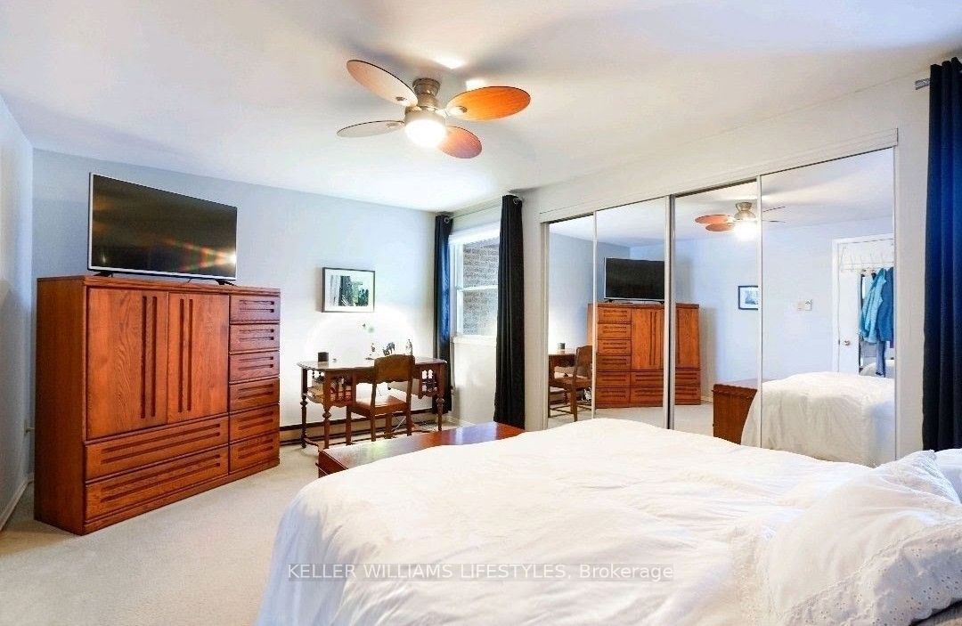 70 Chiddington Gate Property Photo 11