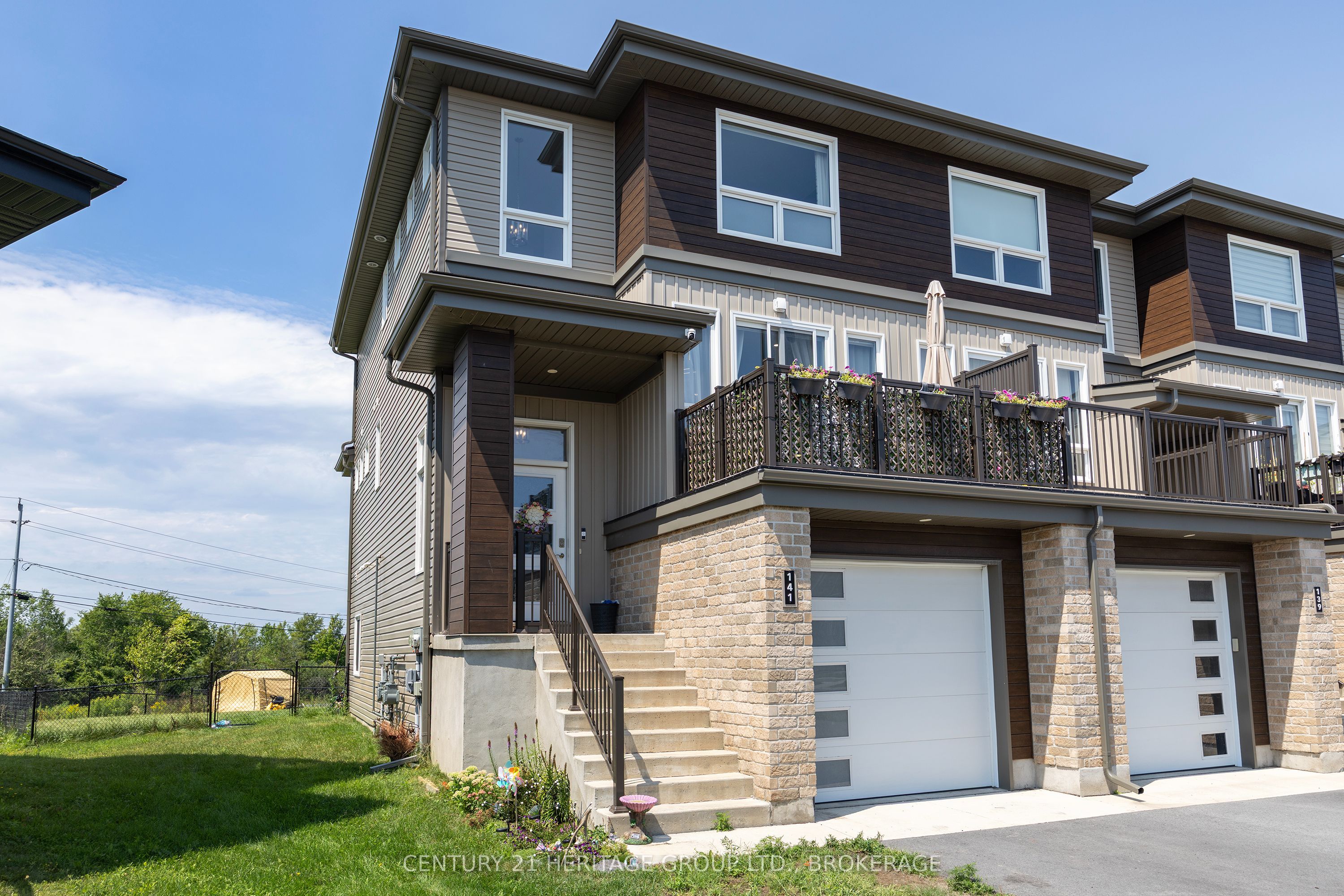 141 Superior Drive Property Photo 3