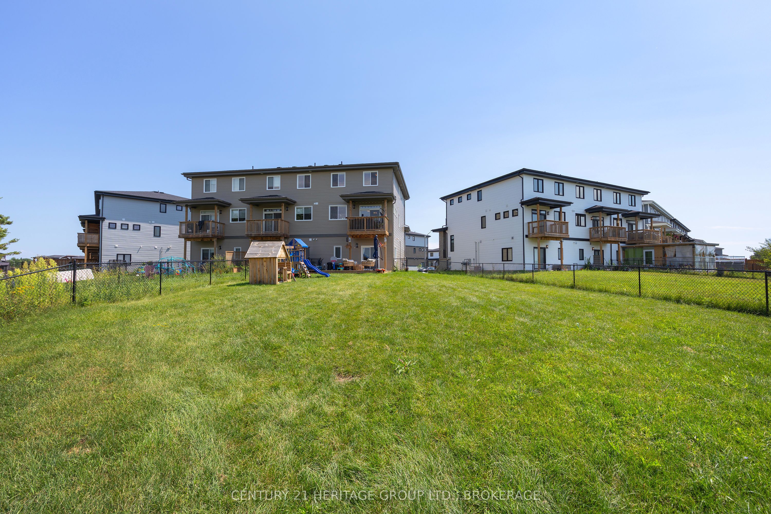 141 Superior Drive Property Photo 8
