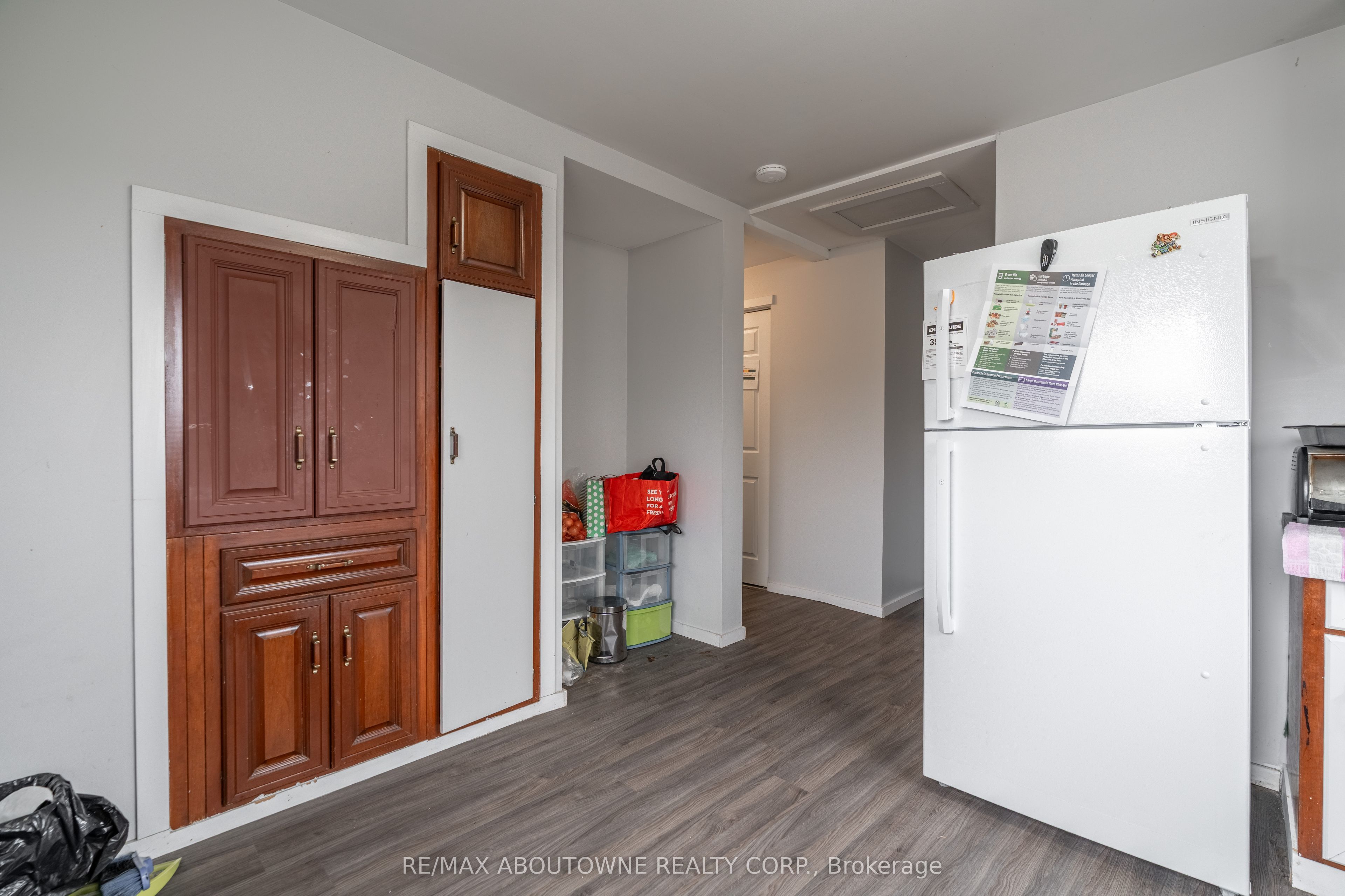 108 Queenston Street Property Photo 14