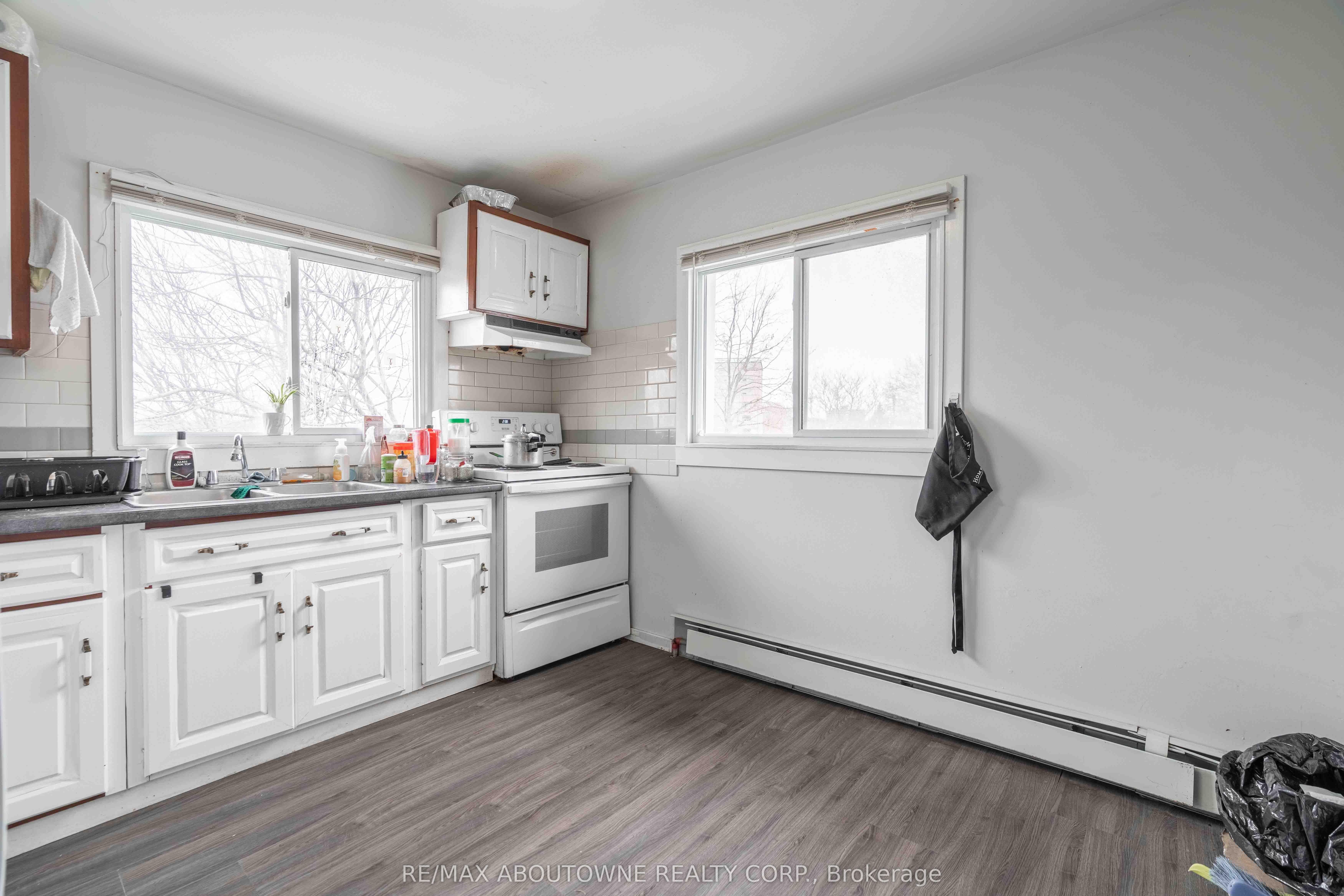 108 Queenston Street Property Photo 15