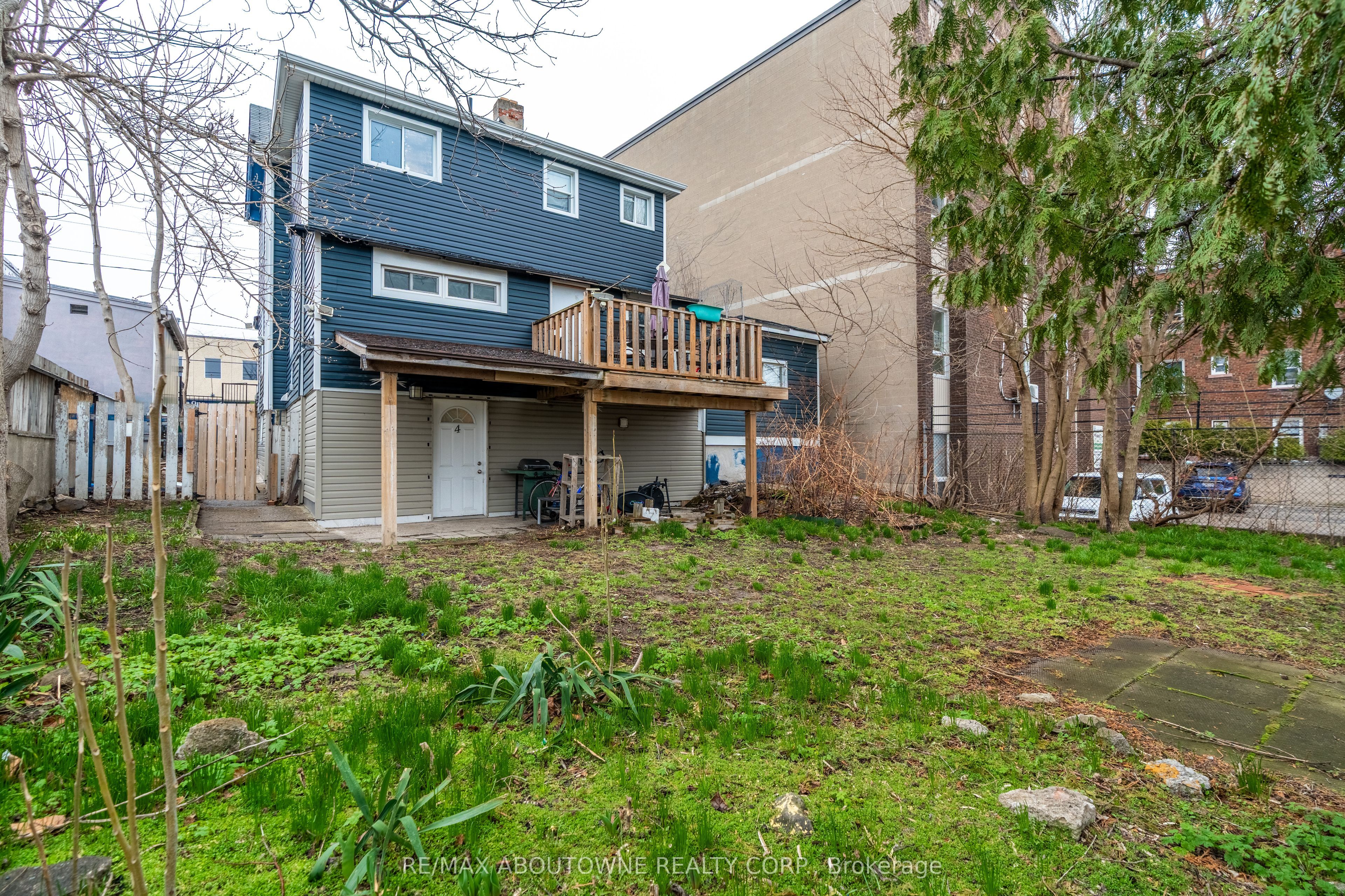 108 Queenston Street Property Photo 28
