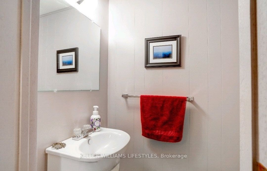70 Chiddington Gate Property Photo 13