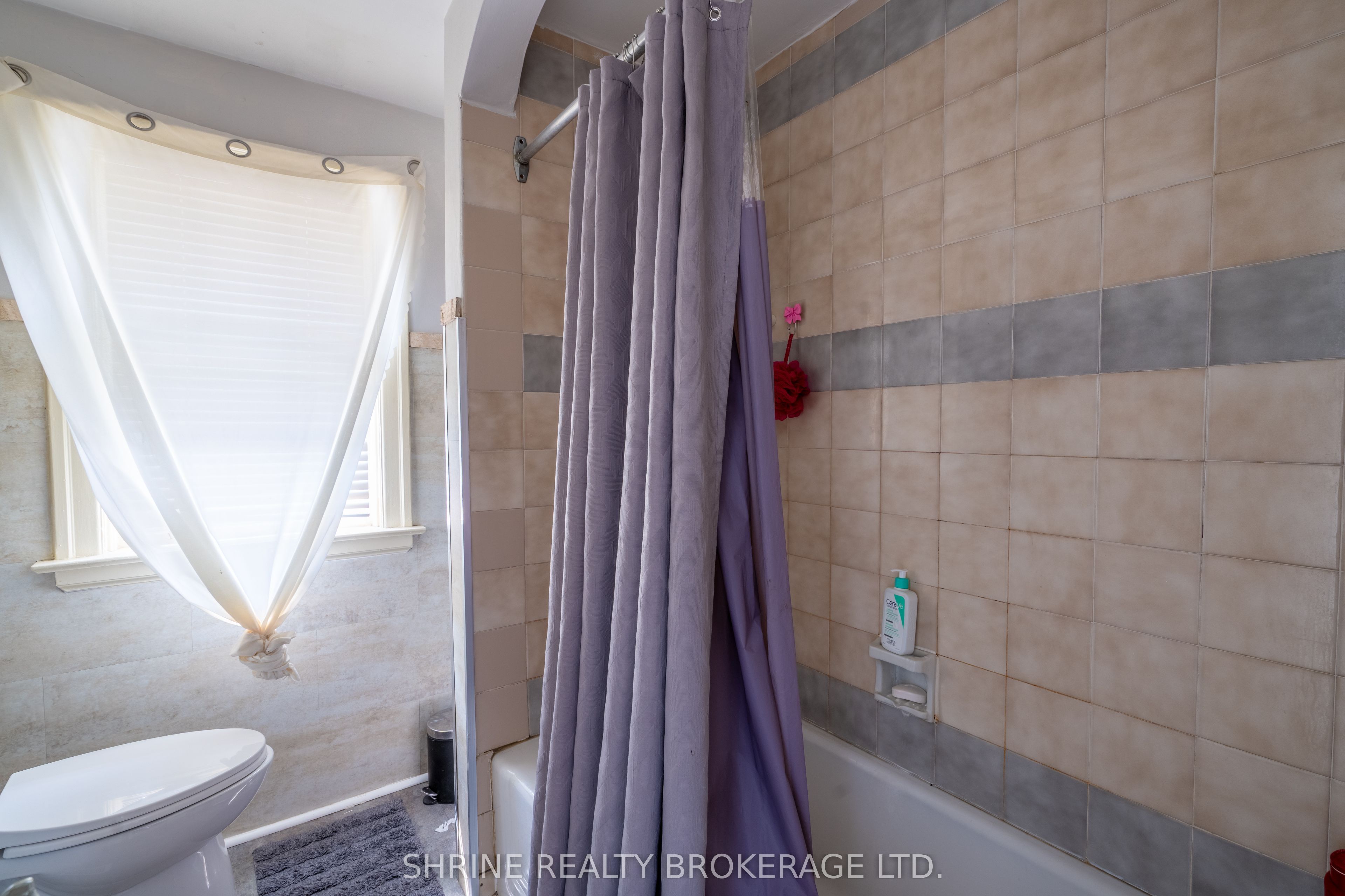 1487 Dundas Street Property Photo 33