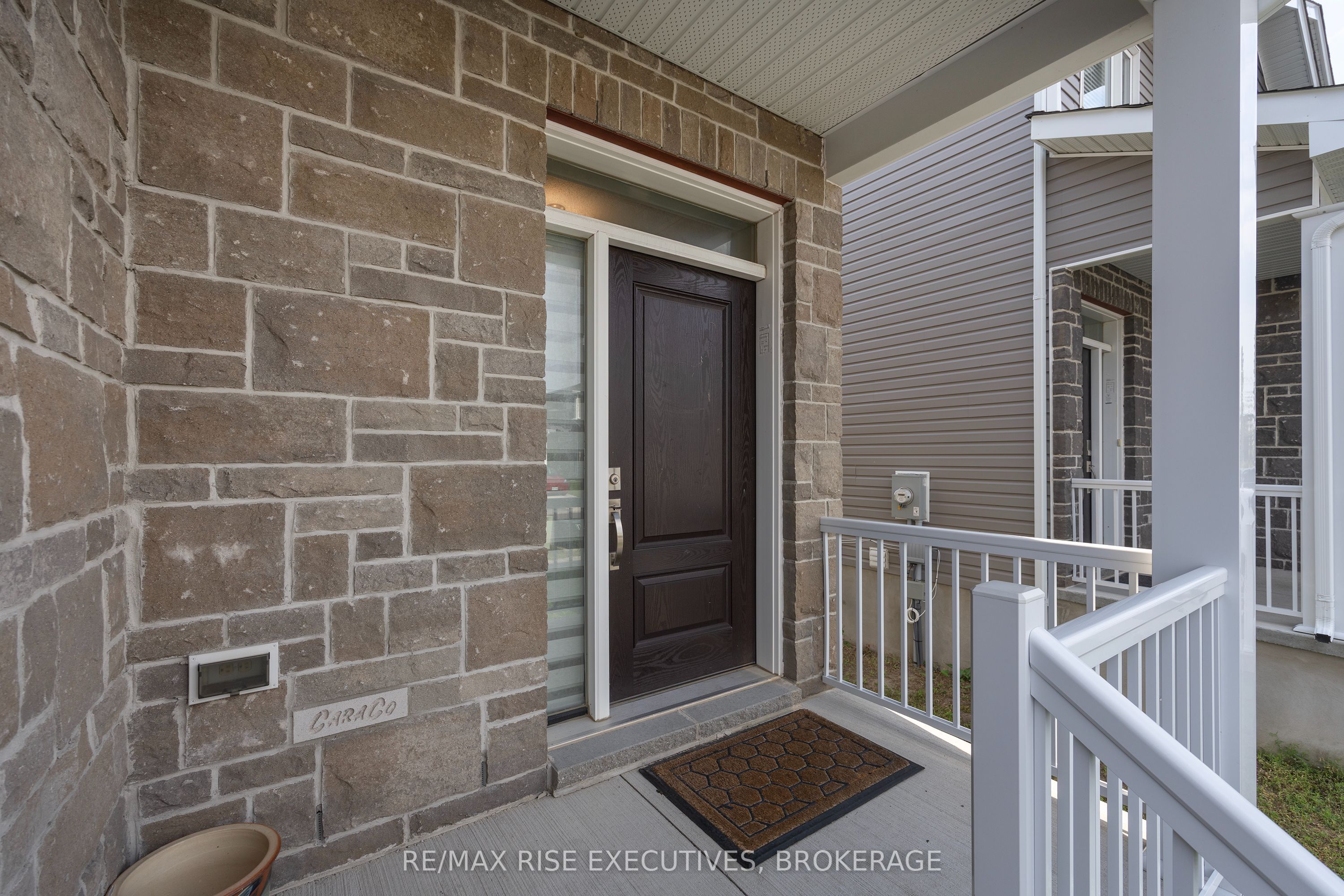 1233 Max Crescent Property Photo 5