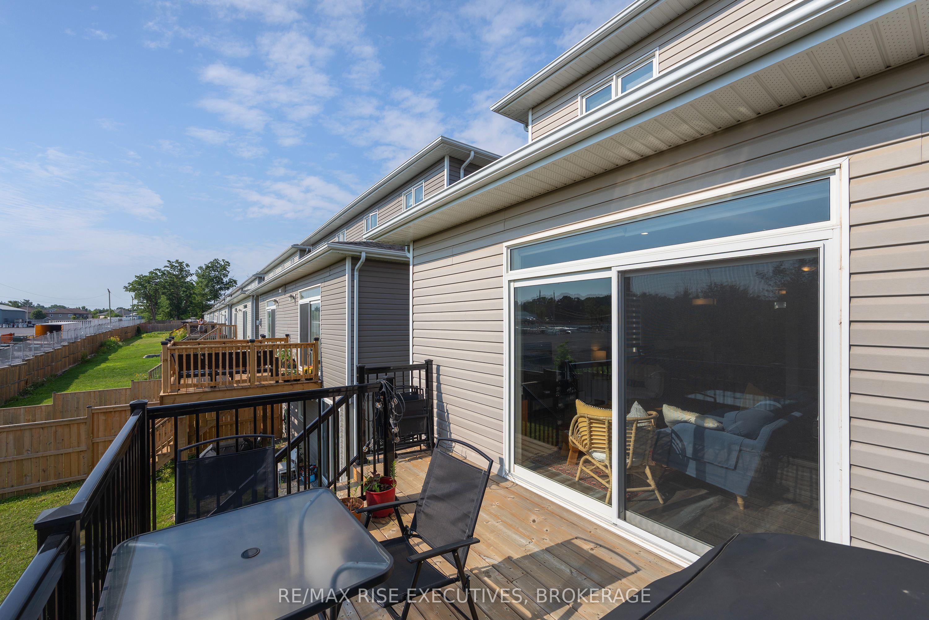 1233 Max Crescent Property Photo 12