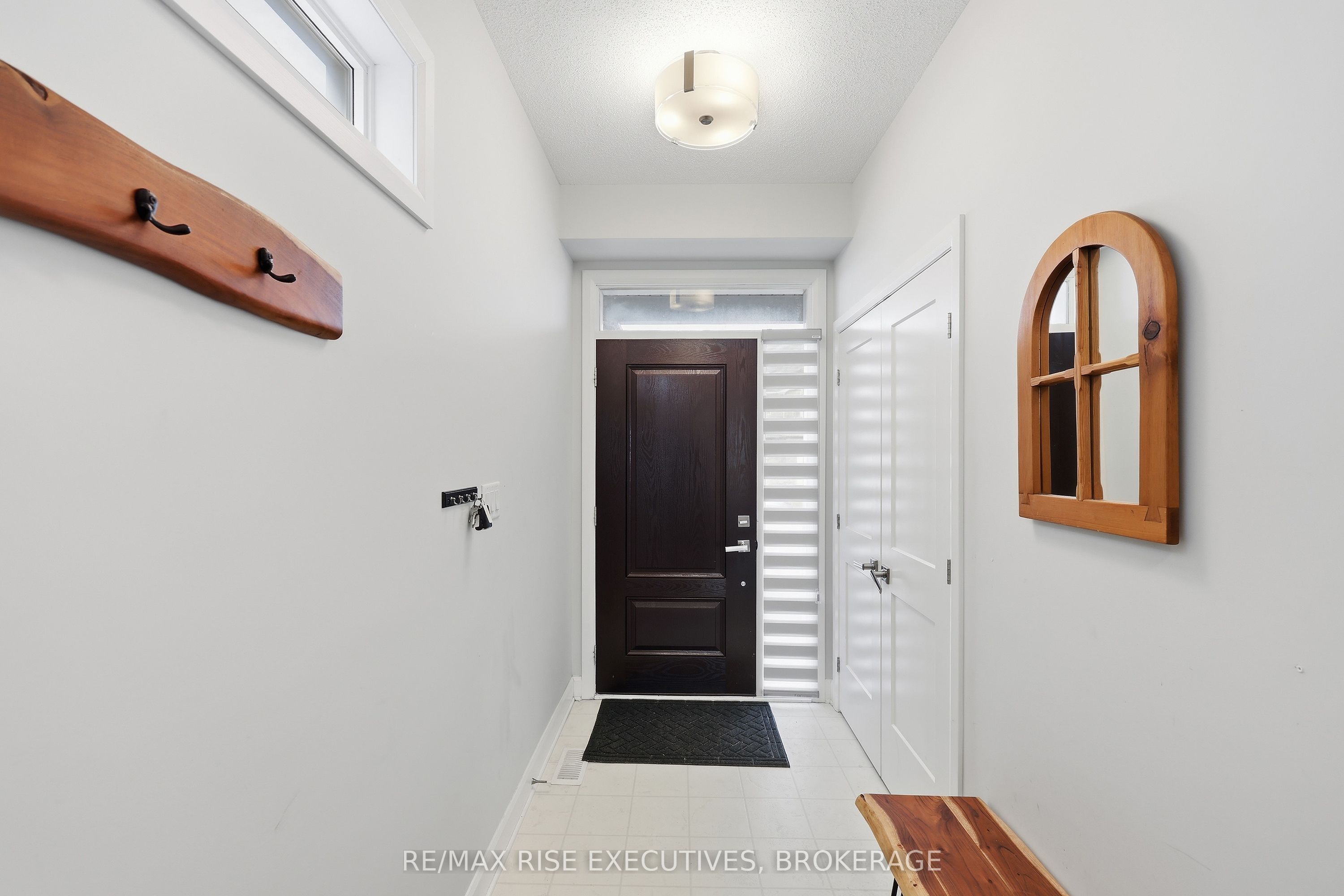 1233 Max Crescent Property Photo 13