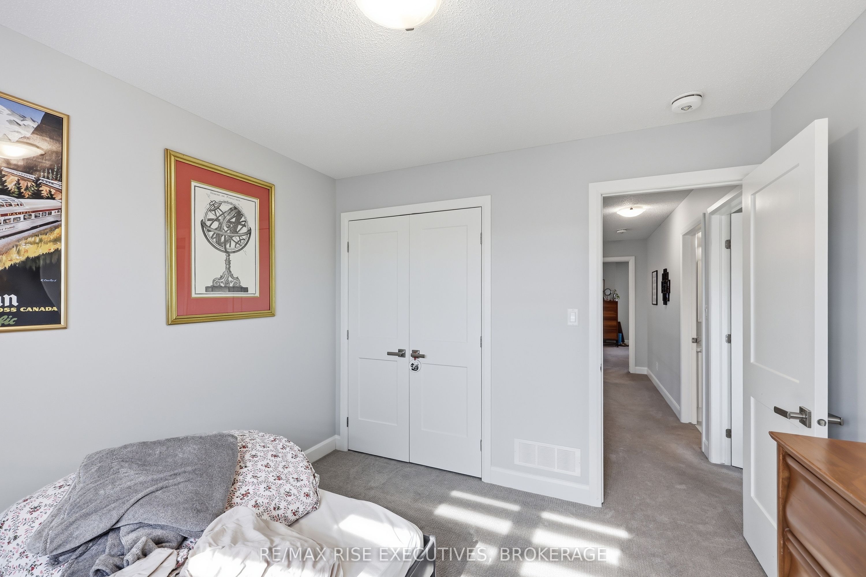 1233 Max Crescent Property Photo 37