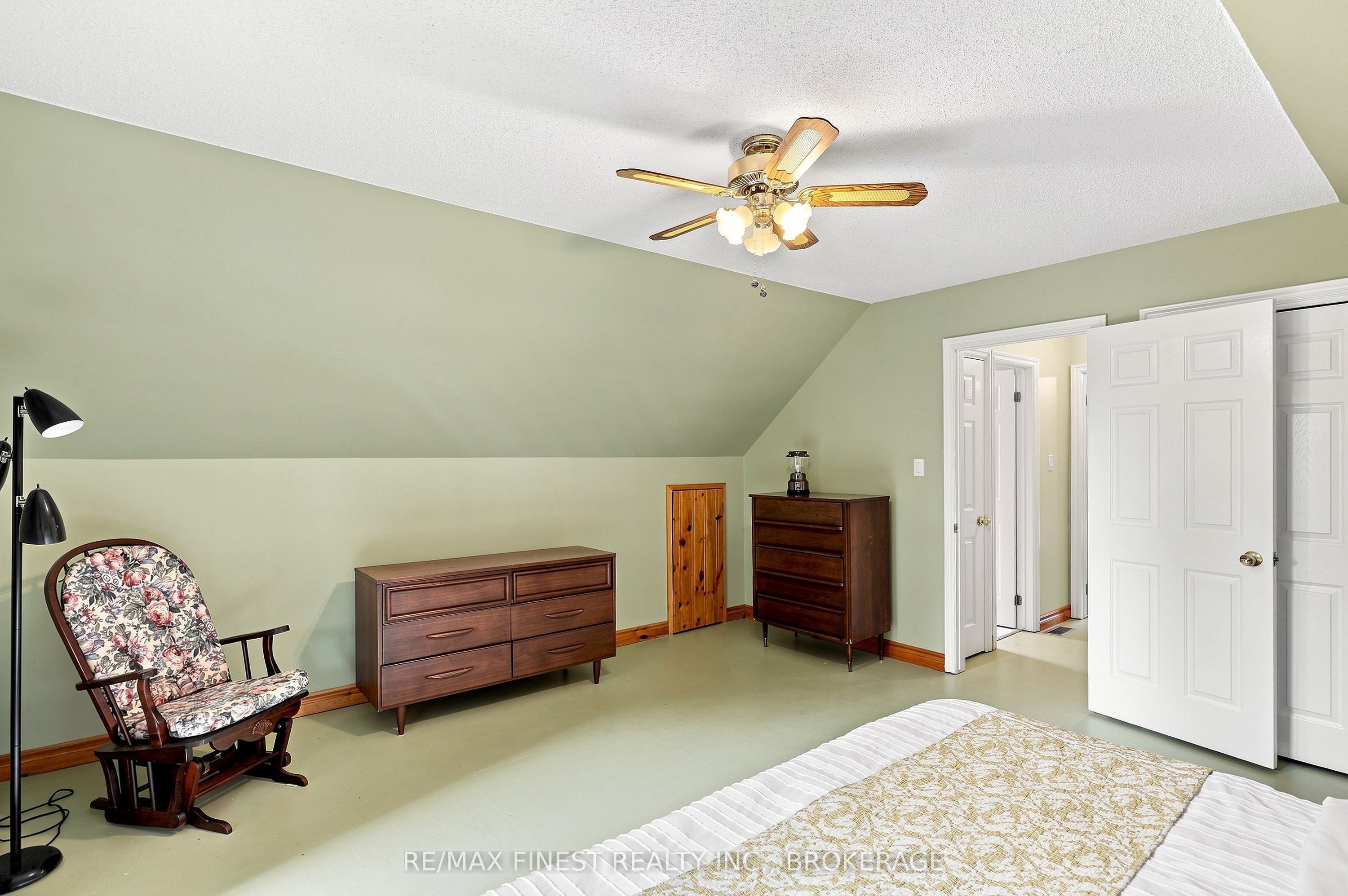 106 Yardarm Lane Property Photo 25