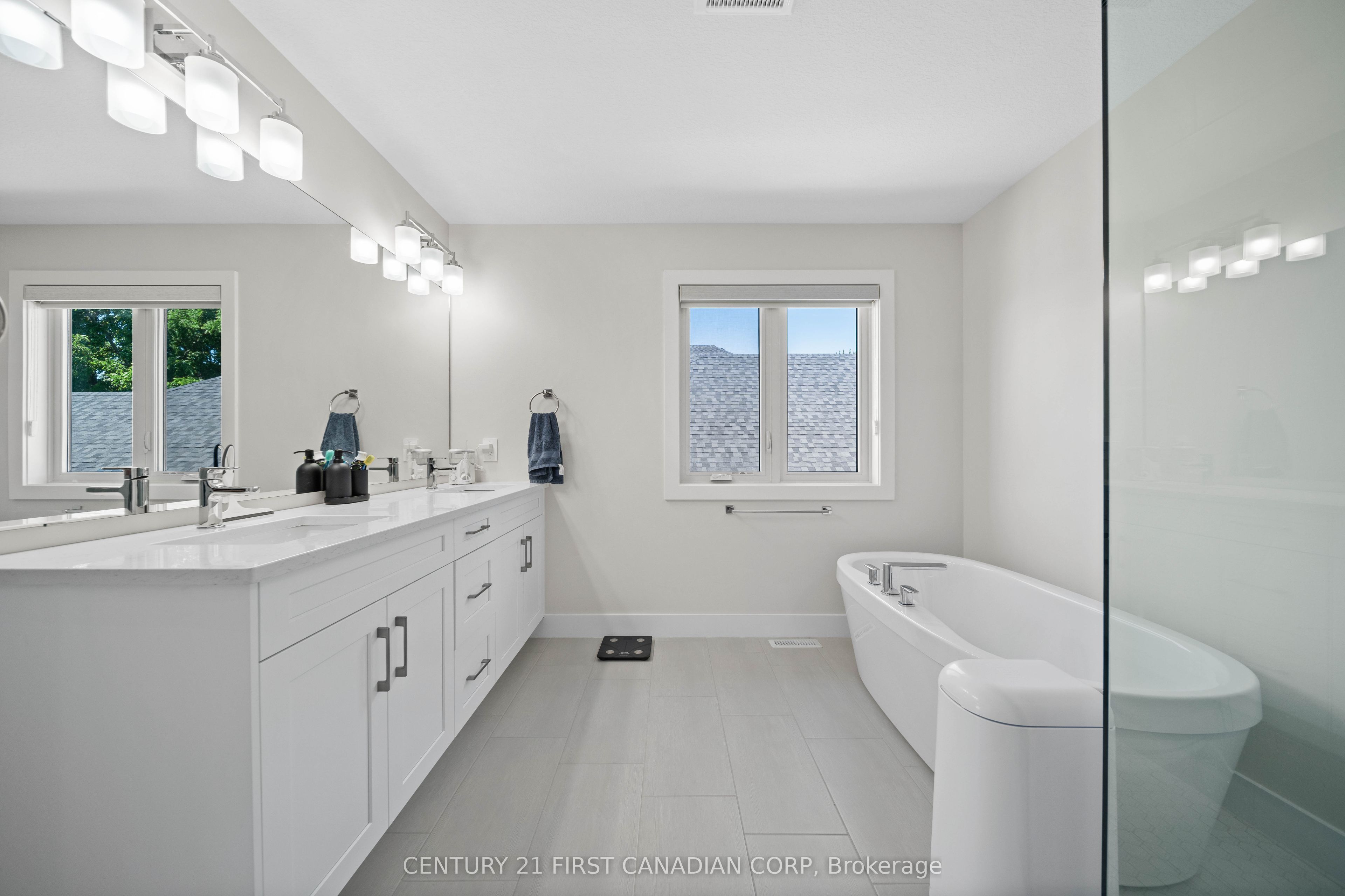8-7966 Fallon Drive Property Photo 27