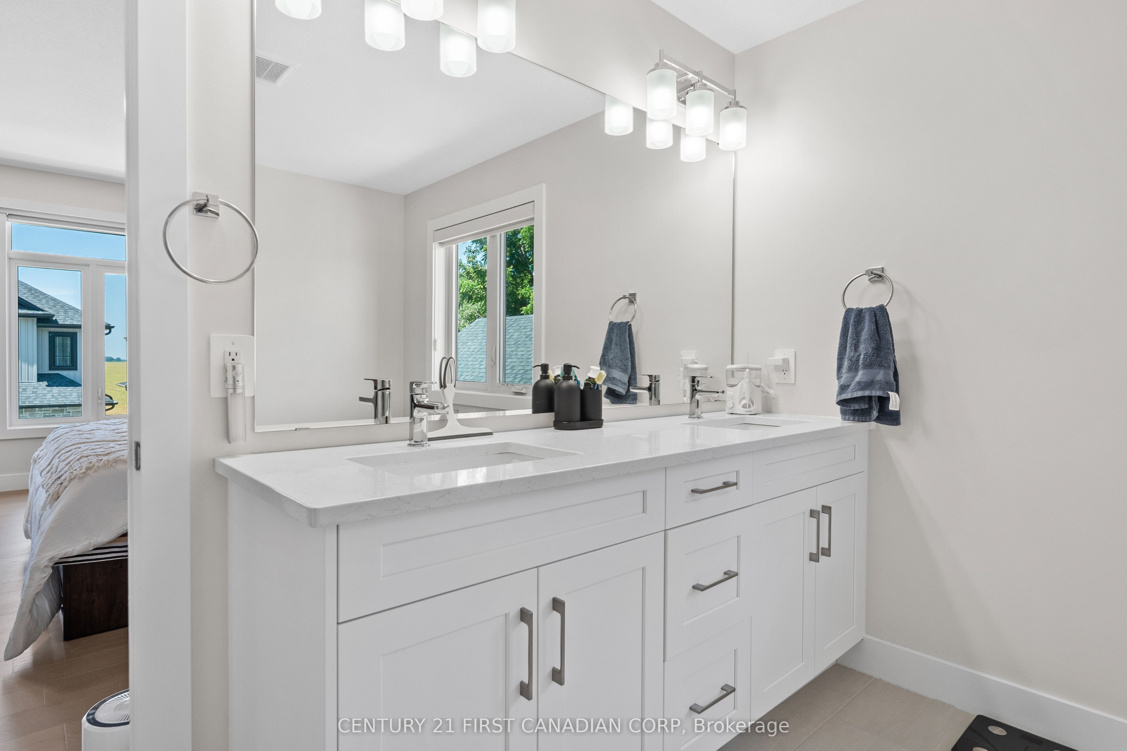 8-7966 Fallon Drive Property Photo 28