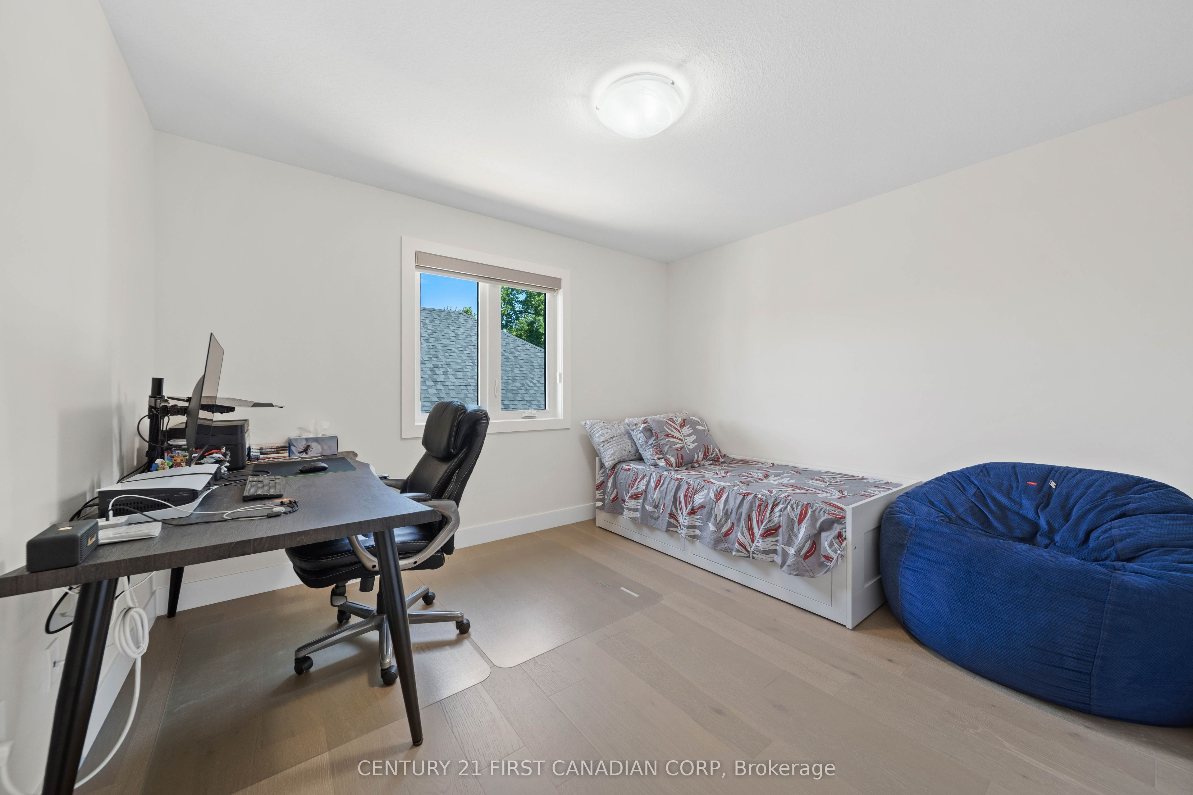 8-7966 Fallon Drive Property Photo 32