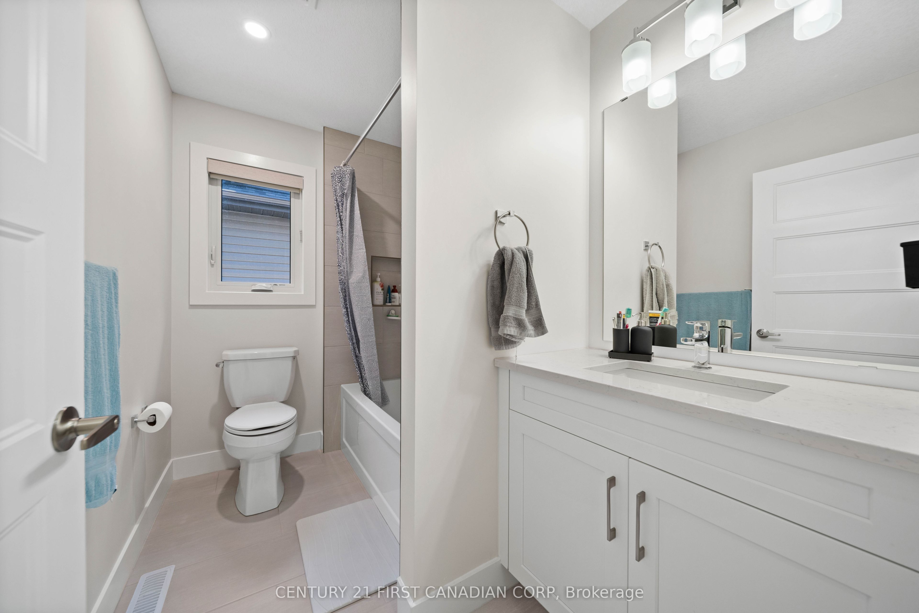 8-7966 Fallon Drive Property Photo 34