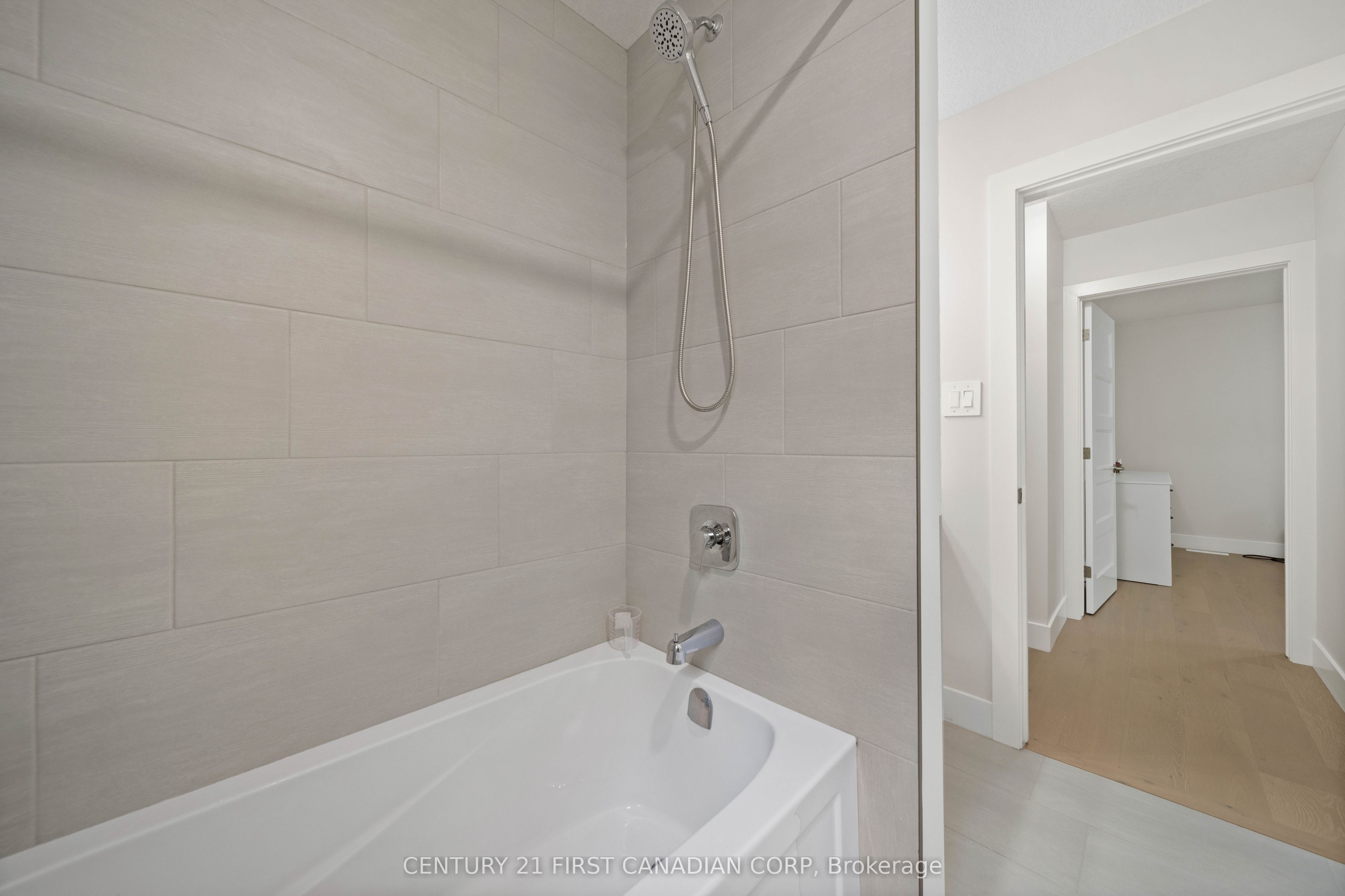8-7966 Fallon Drive Property Photo 36