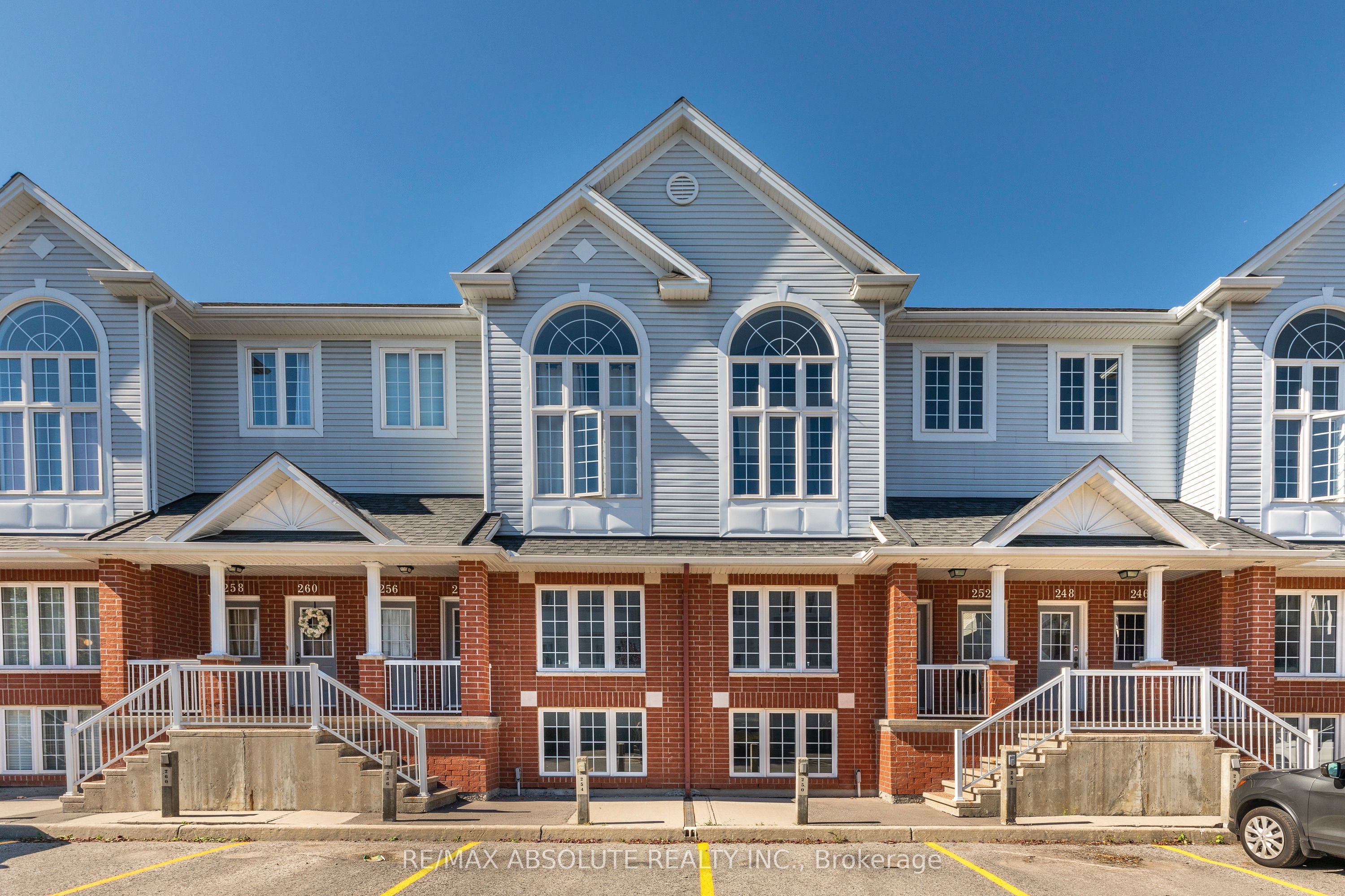 246 Gershwin Private 38 Property Photo 1