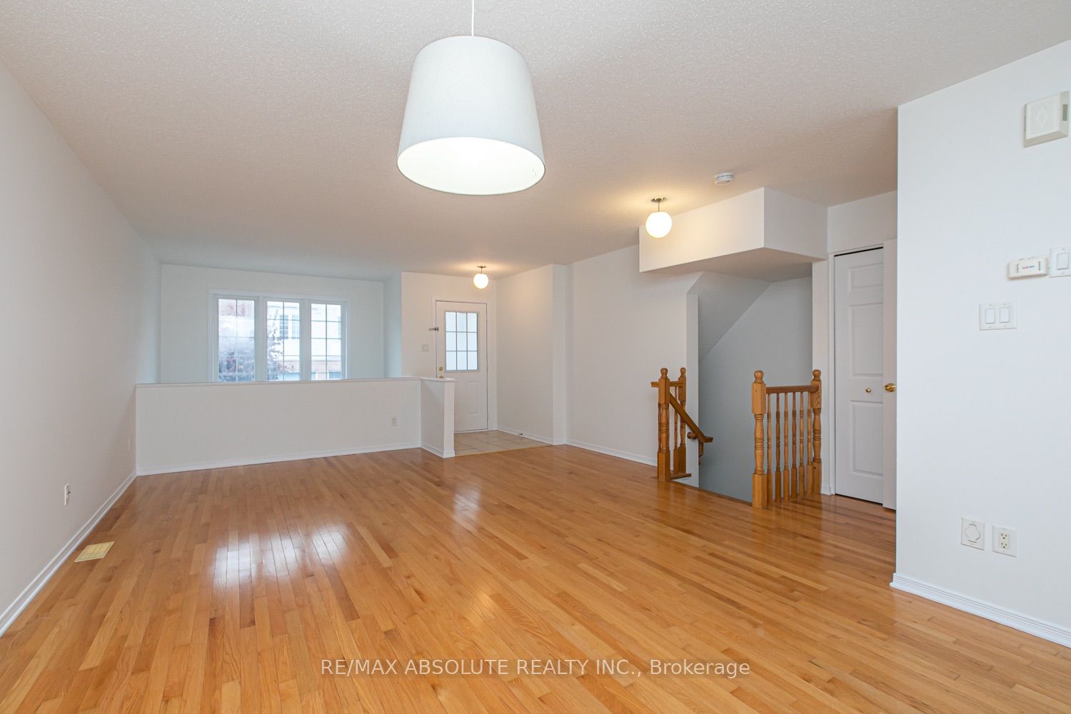 246 Gershwin Private 38 Property Photo 5