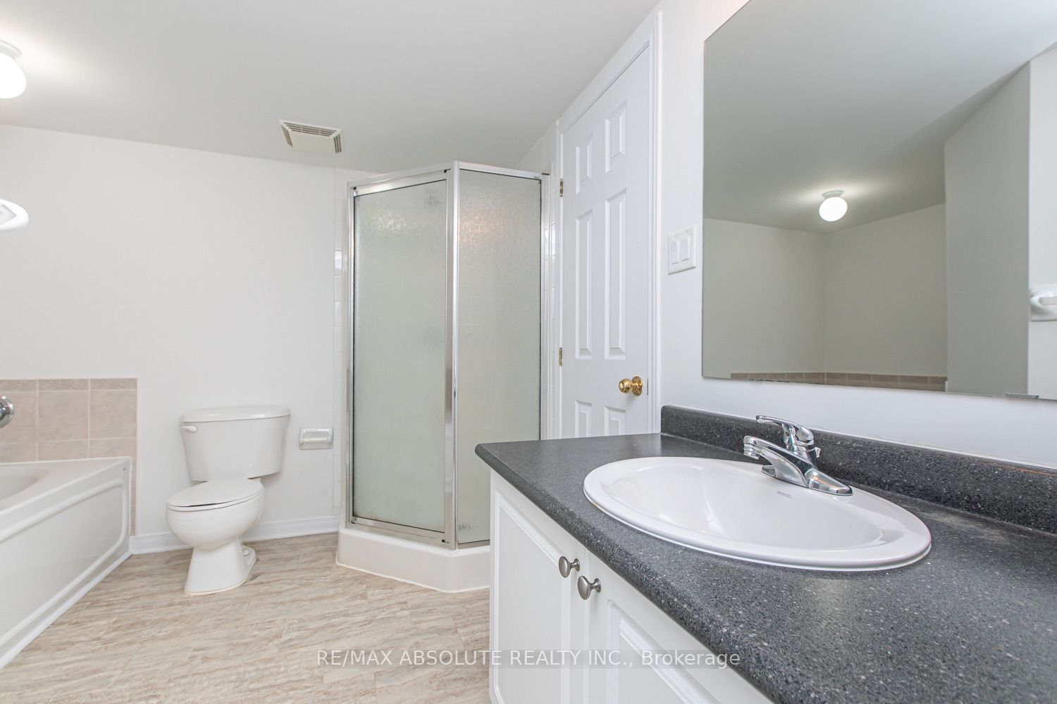 246 Gershwin Private 38 Property Photo 21
