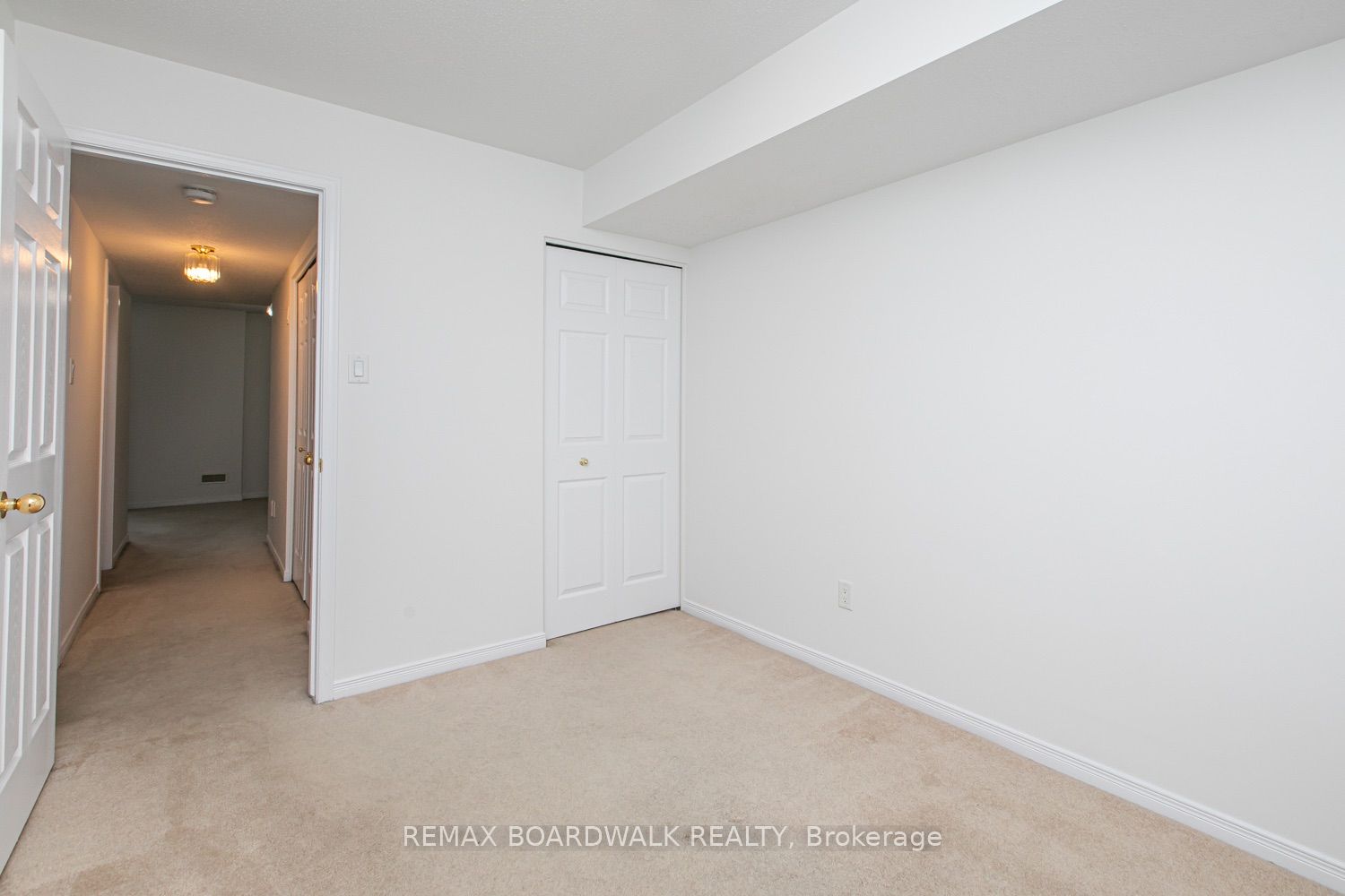 246 Gershwin Private 38 Property Photo 24