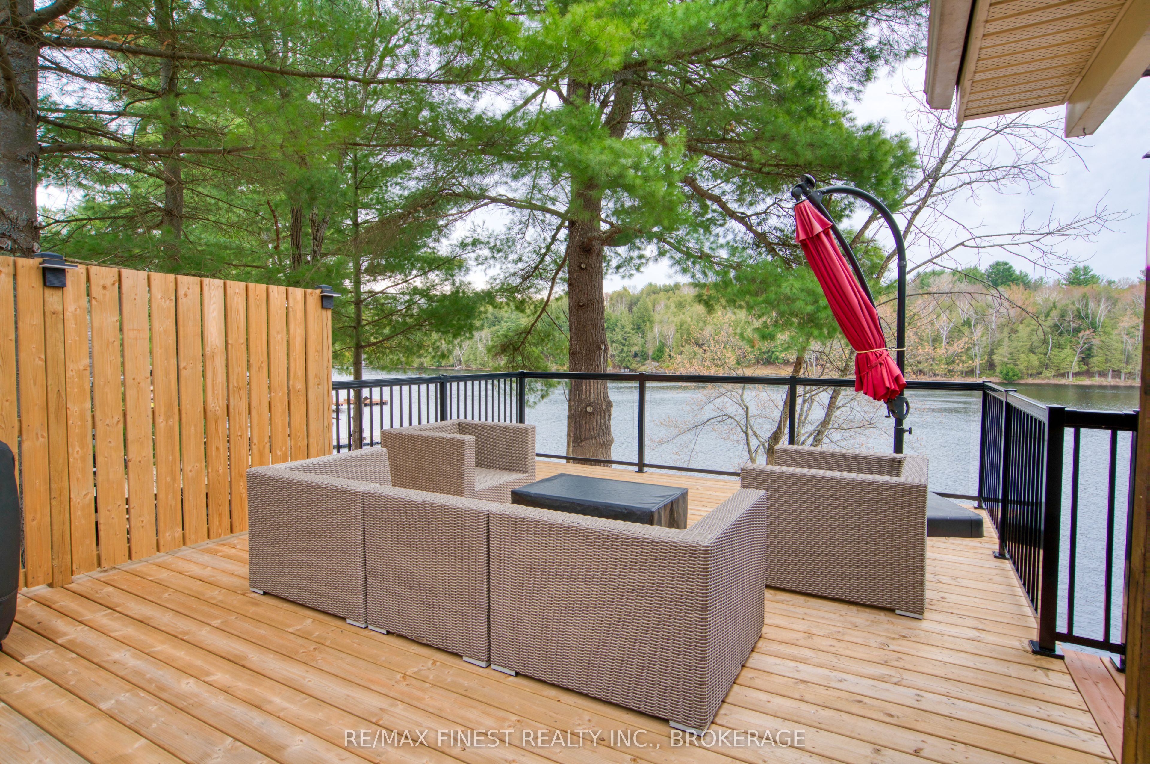 1046 Turner Way Property Photo 4