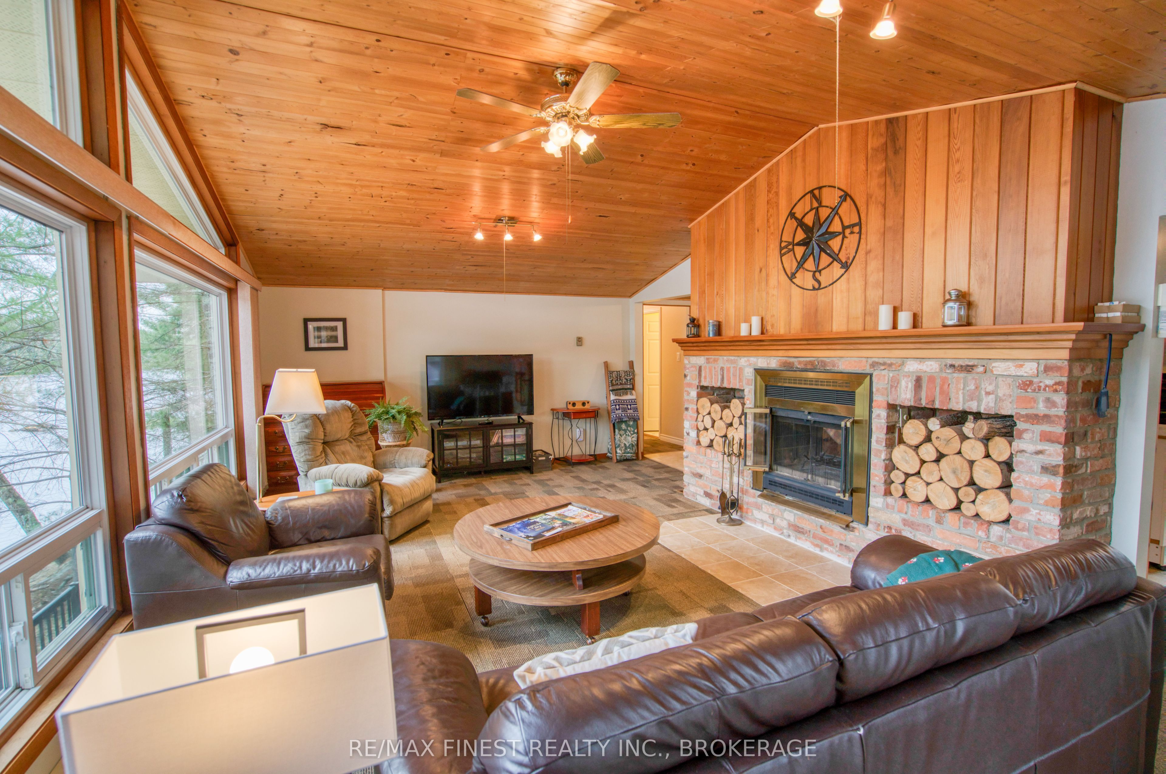 1046 Turner Way Property Photo 10