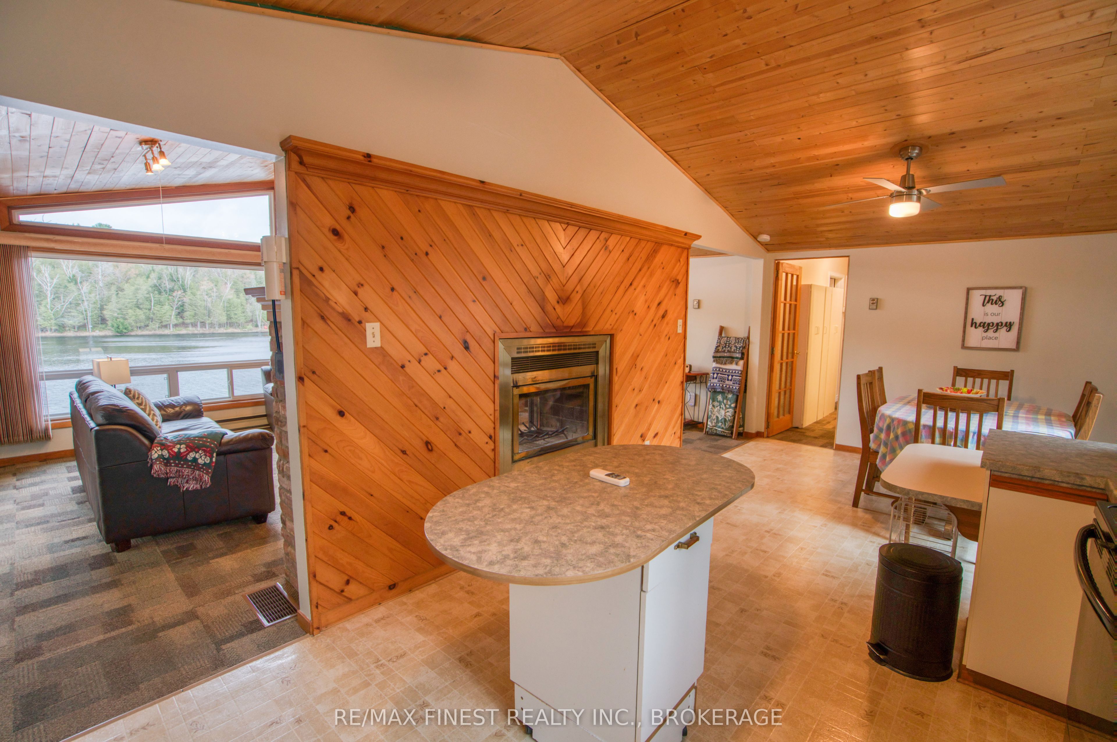 1046 Turner Way Property Photo 13