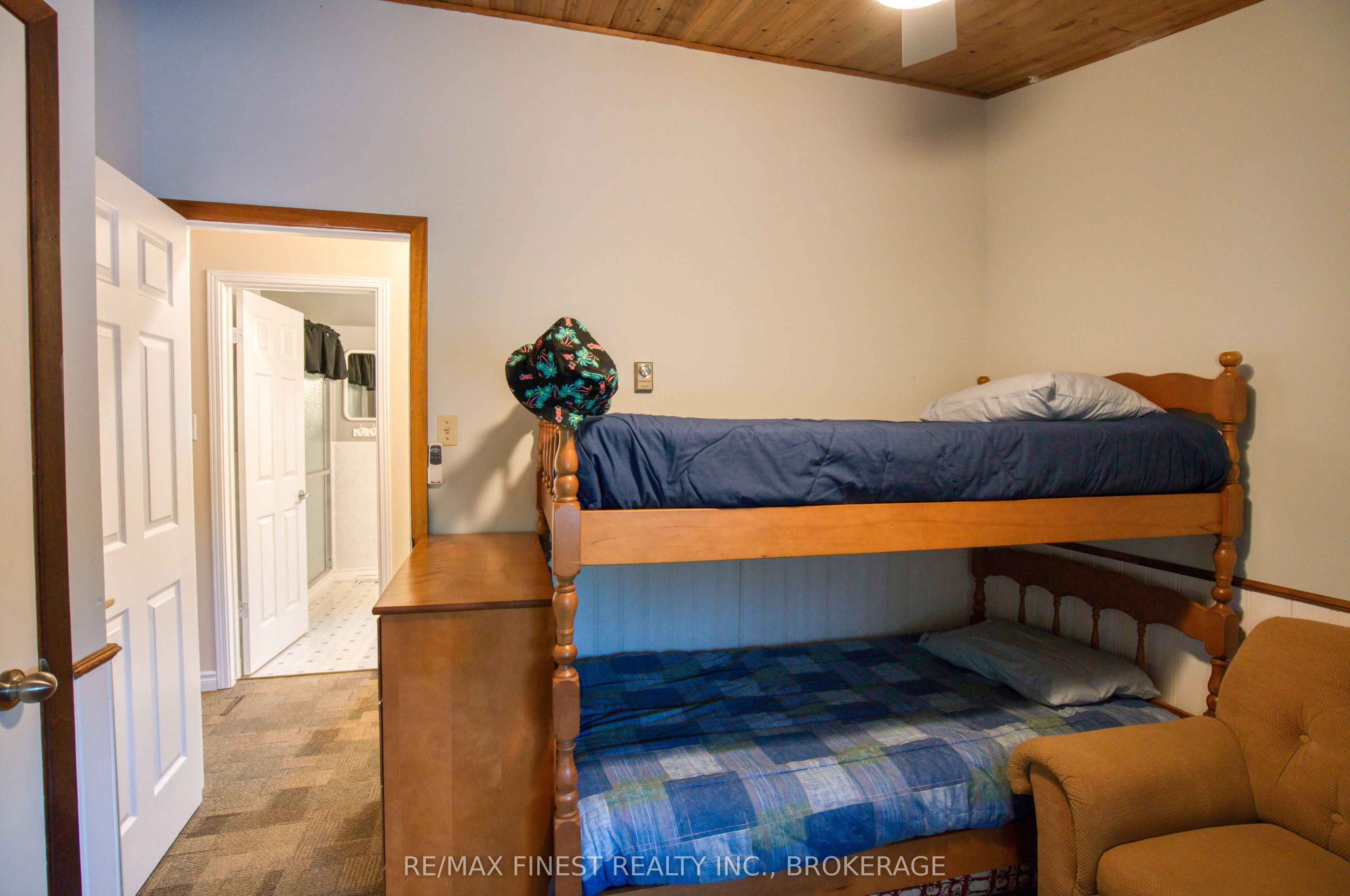 1046 Turner Way Property Photo 16