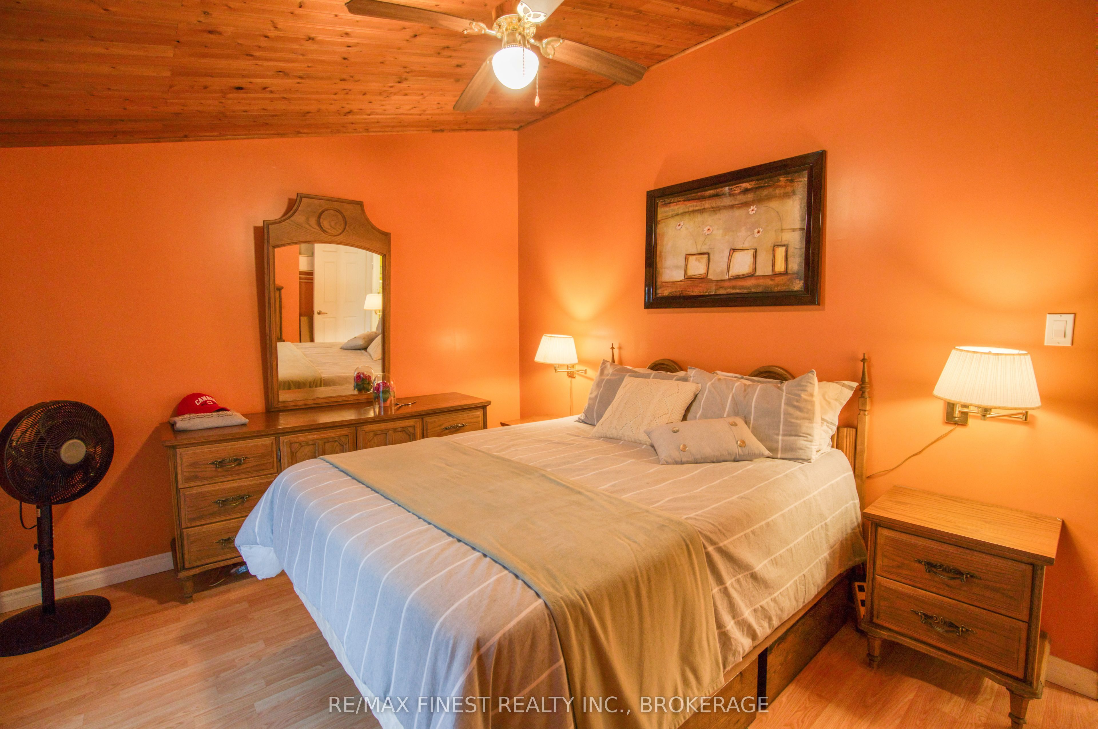 1046 Turner Way Property Photo 18