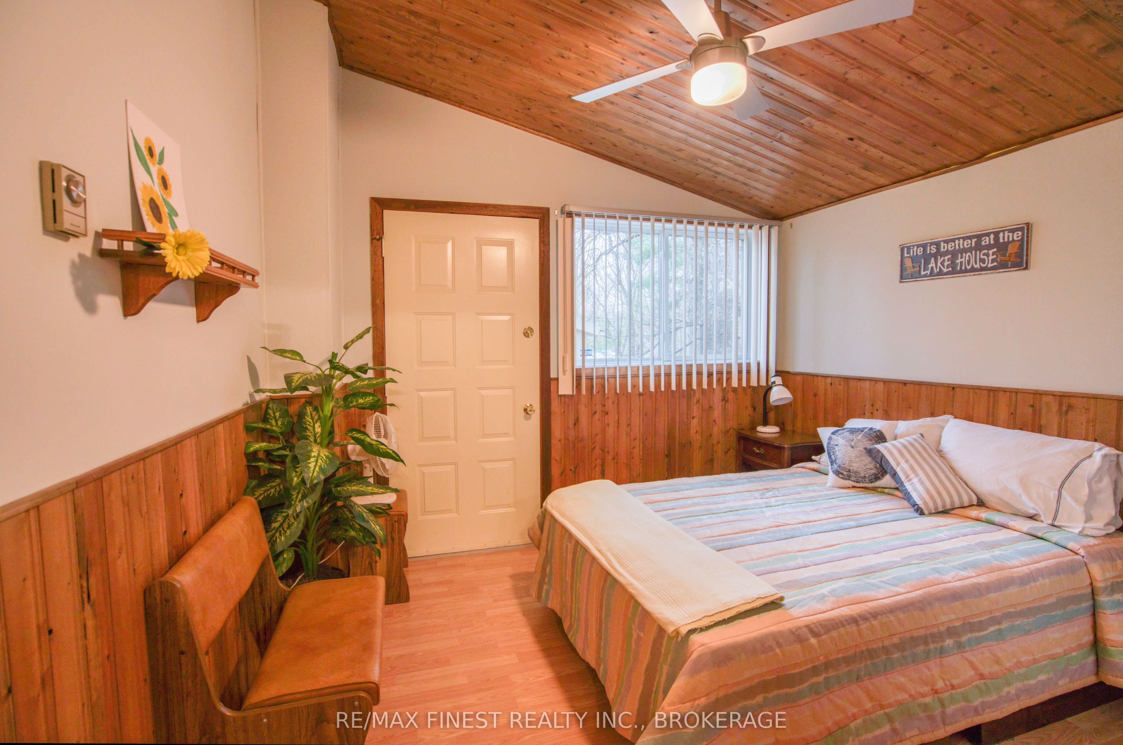 1046 Turner Way Property Photo 19