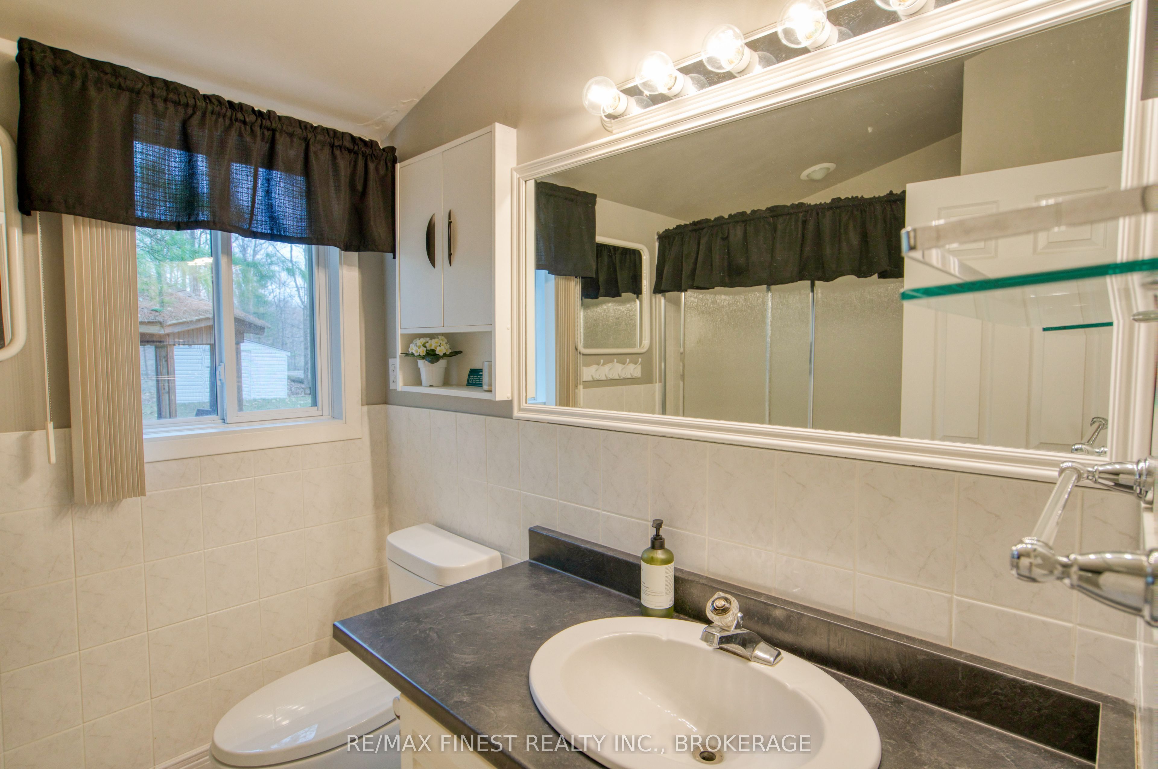 1046 Turner Way Property Photo 21