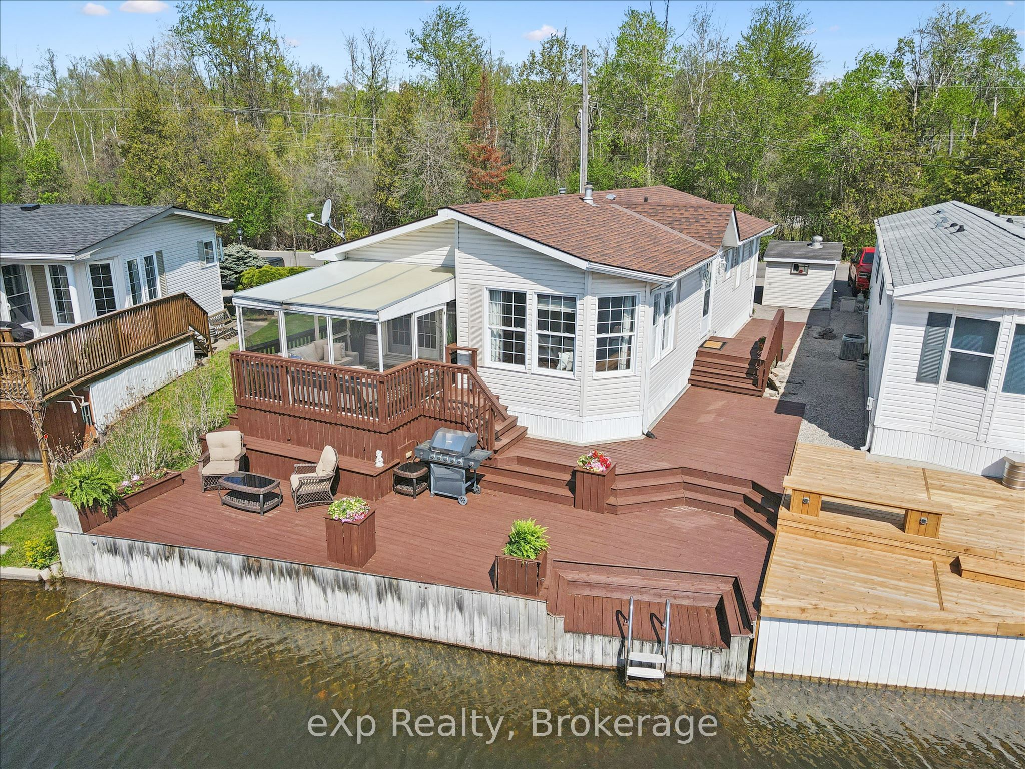 18 Jasper Heights Private Property Photo 2
